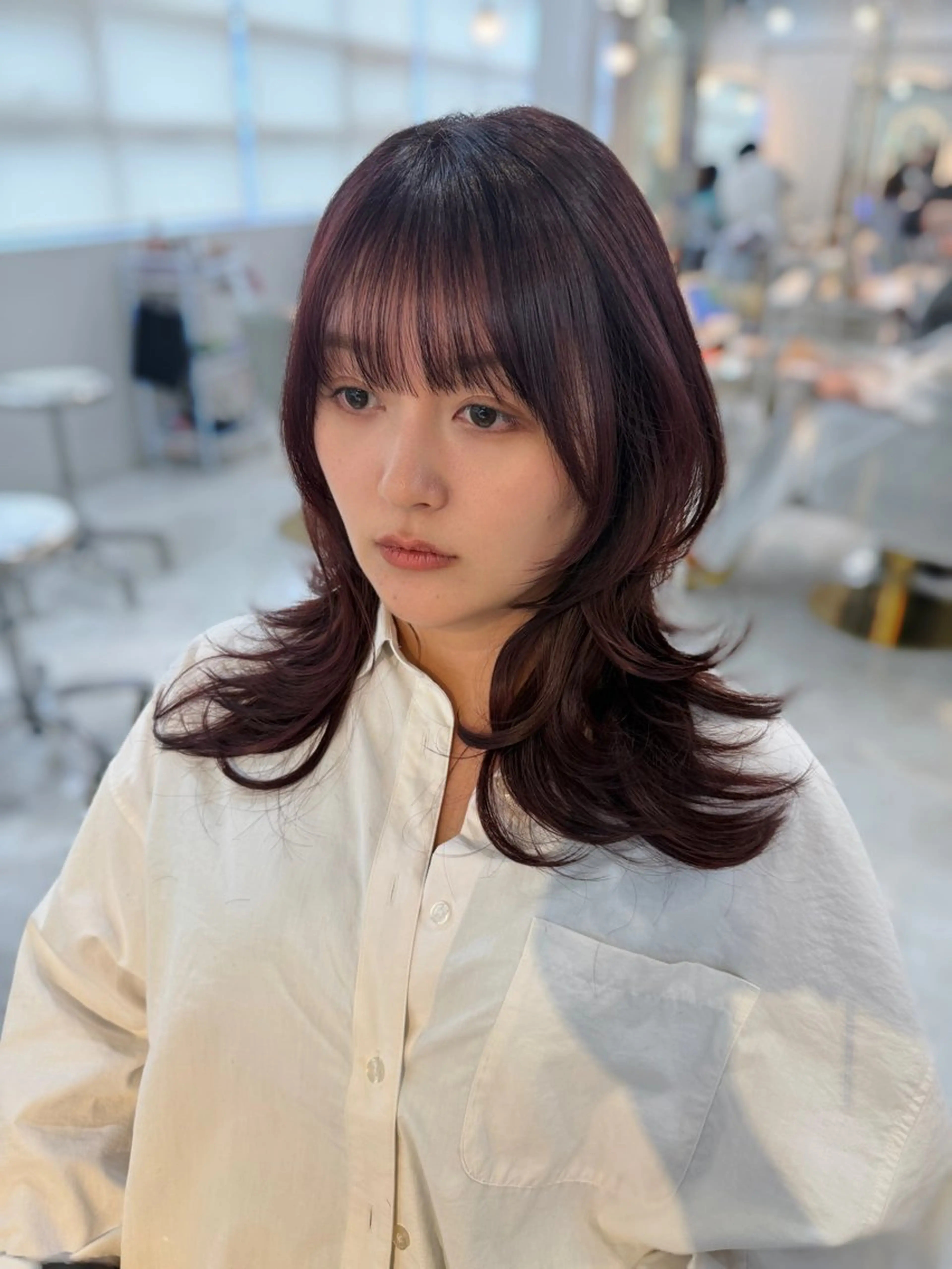 ミディアム カット ヘアカラー トリートメント レイヤーカット 中屋光貴のヘアスタイル