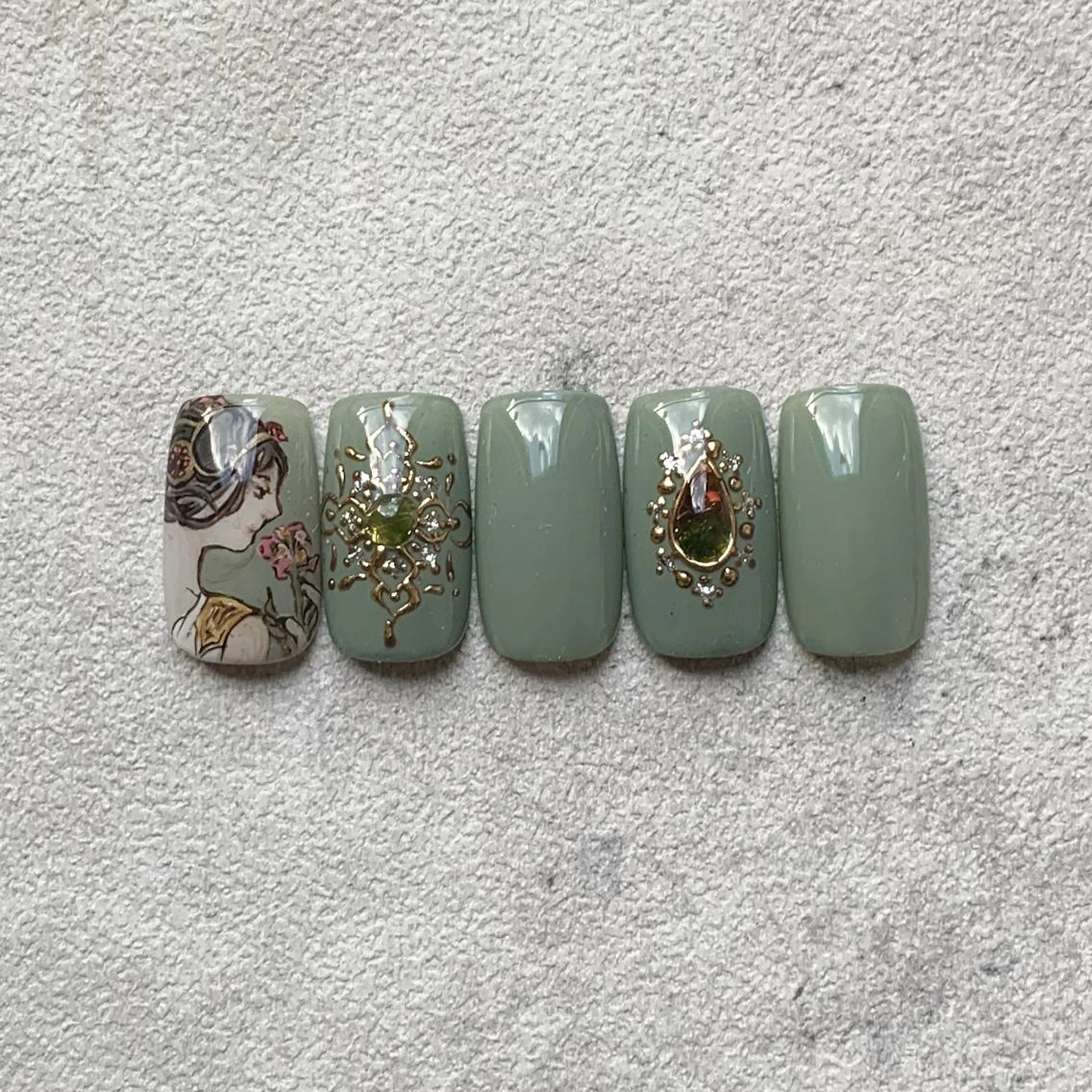 ネイル FIORITURA aiのネイルデザイン