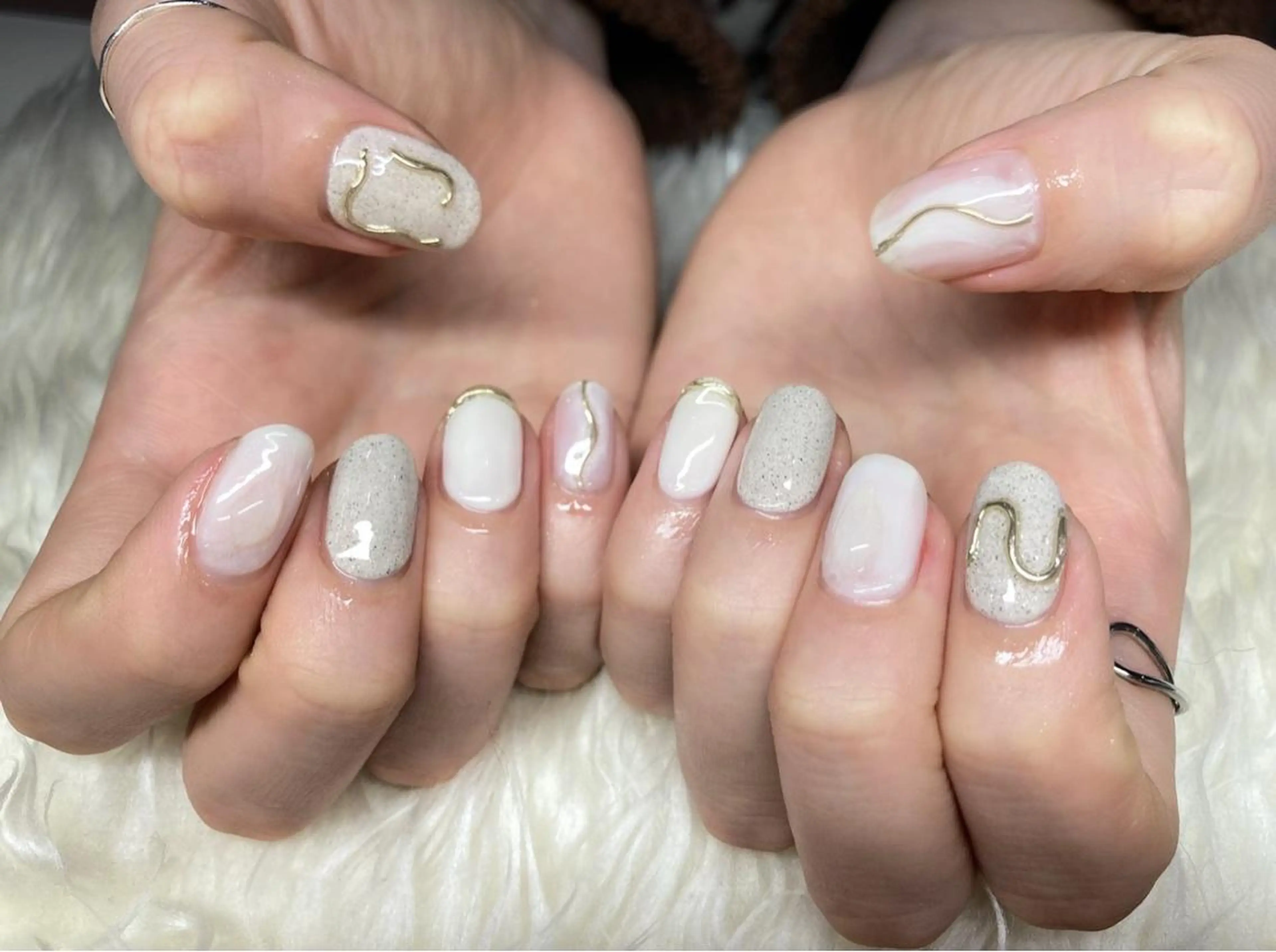 ネイル ジェルネイル ミラーネイル ニュアンスネイル パラジェル 冬ネイル ハンドネイル Nail&eye Belire 新宿のネイルデザイン