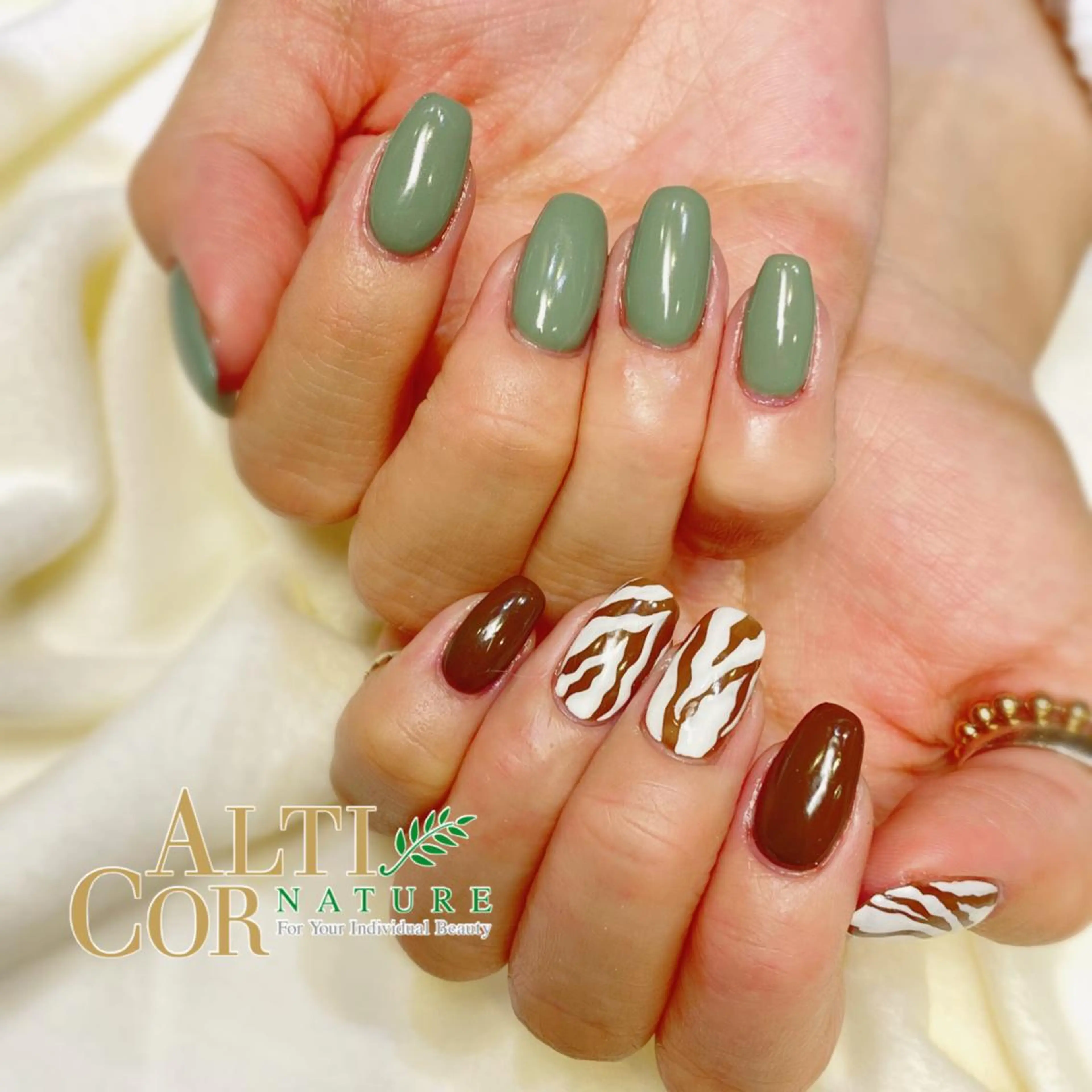 ネイル ChezEspoir 佐藤のネイルデザイン