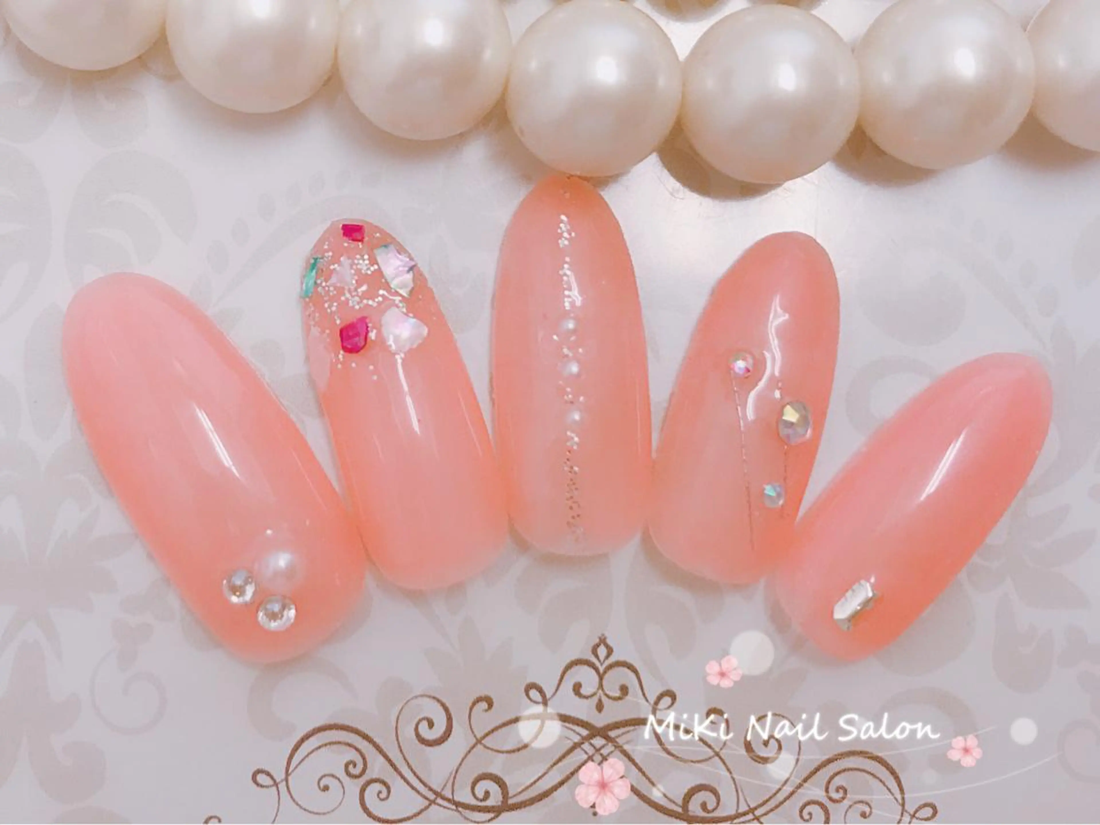 ネイル MiKi Nai池袋 長さだし得意のネイルデザイン