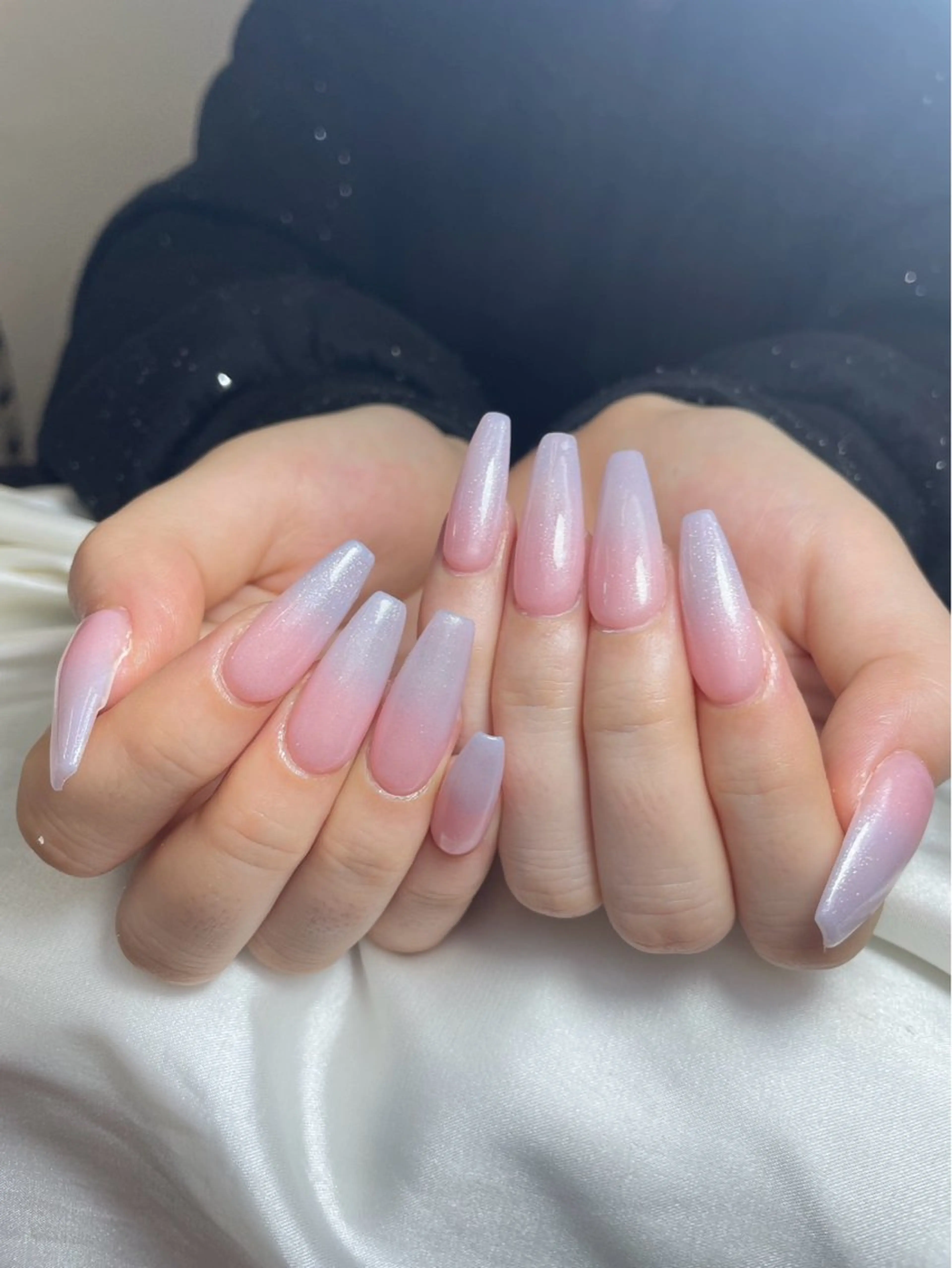 ネイル チークネイル 長さ出し フットネイル ジェルネイル 卒業式 𝓐𝓷𝓻𝓲 XiinhNailのネイルデザイン