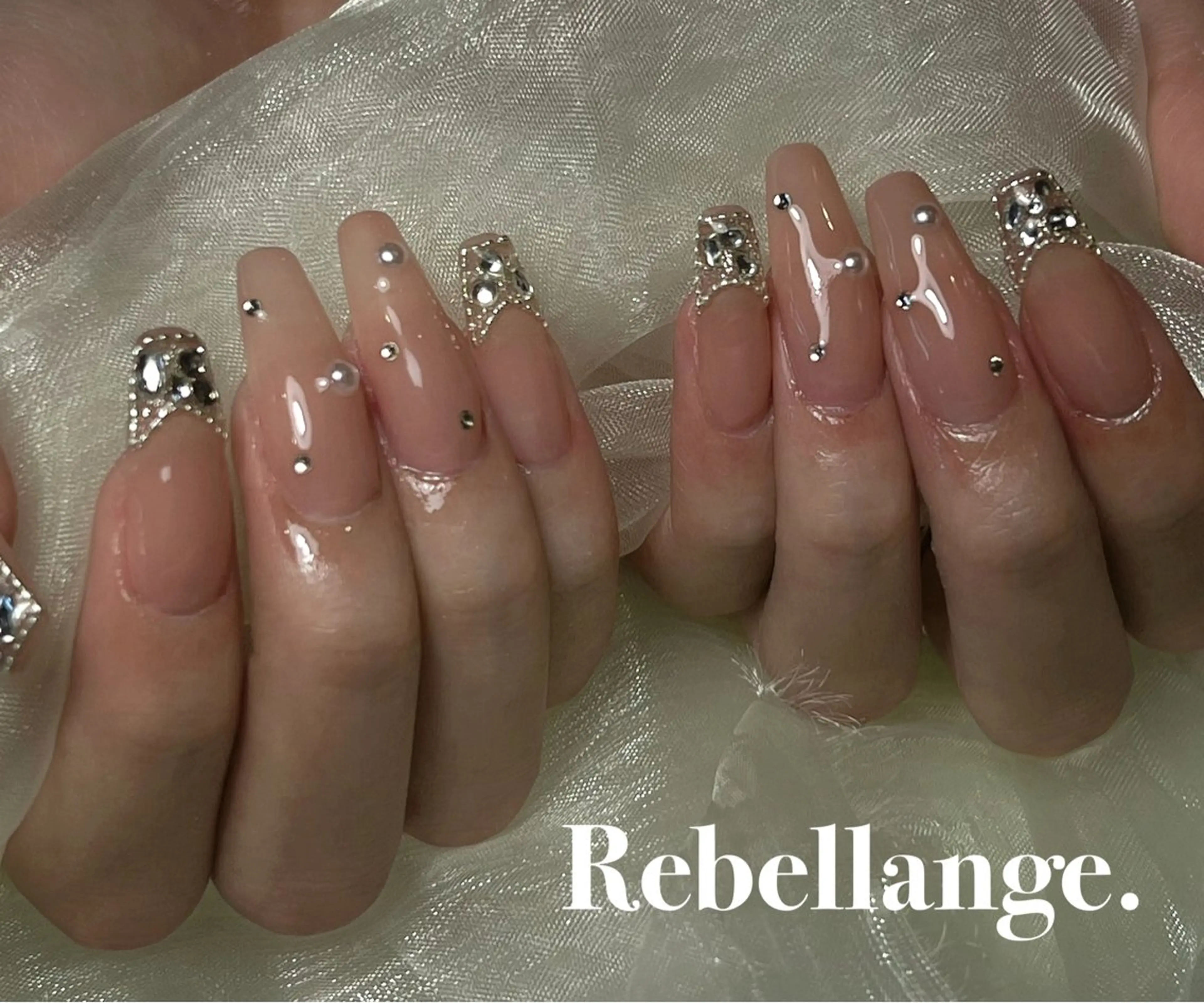ネイル ハンドネイル Rebellange n.のネイルデザイン