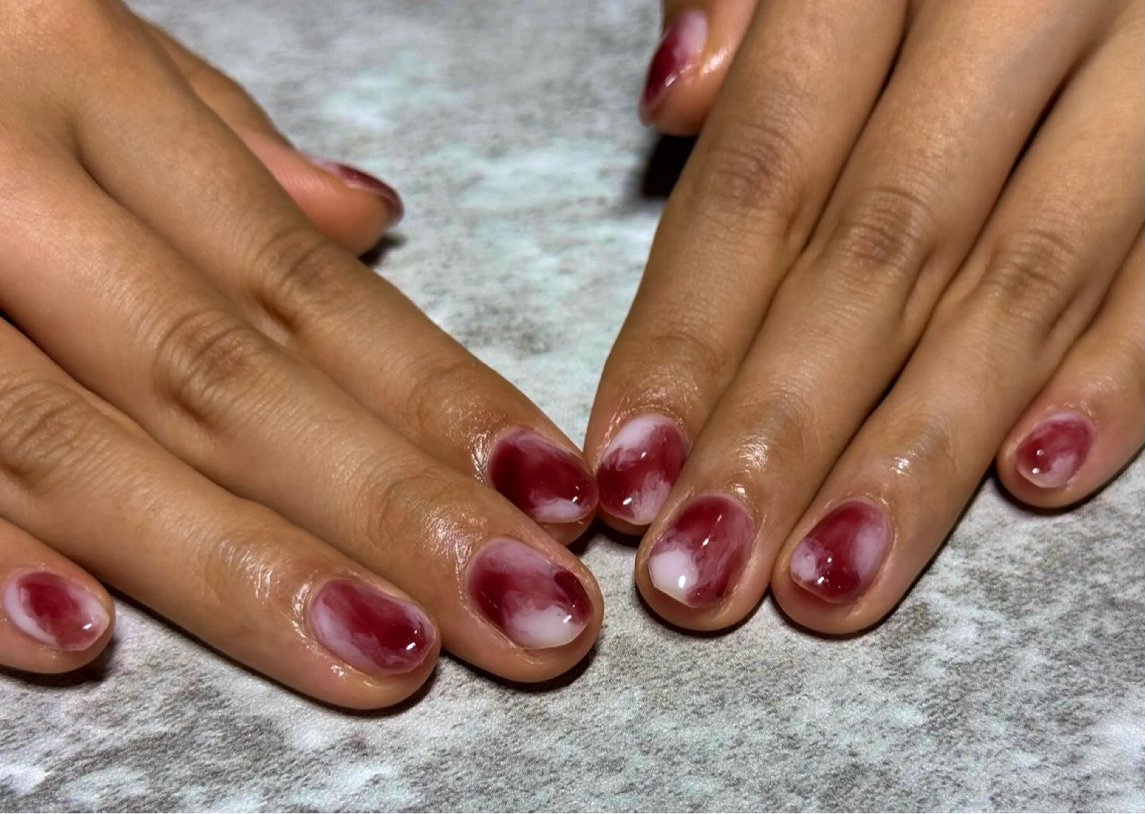 ネイル Mahiru ➰🎀🤍のネイルデザイン