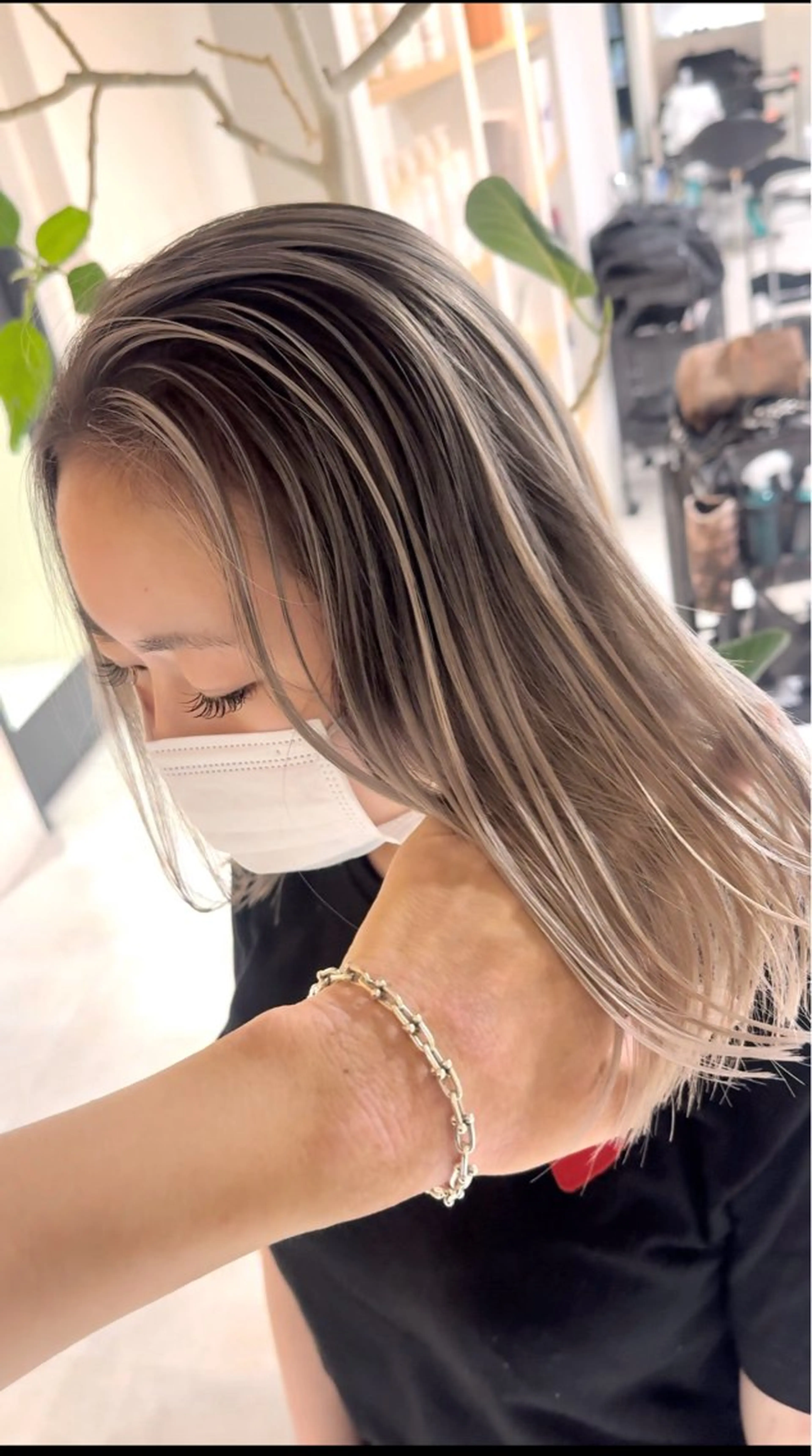 ミディアム ハイライト レイヤーカット 神戸でブリーチなら puty/レイヤーのヘアスタイル