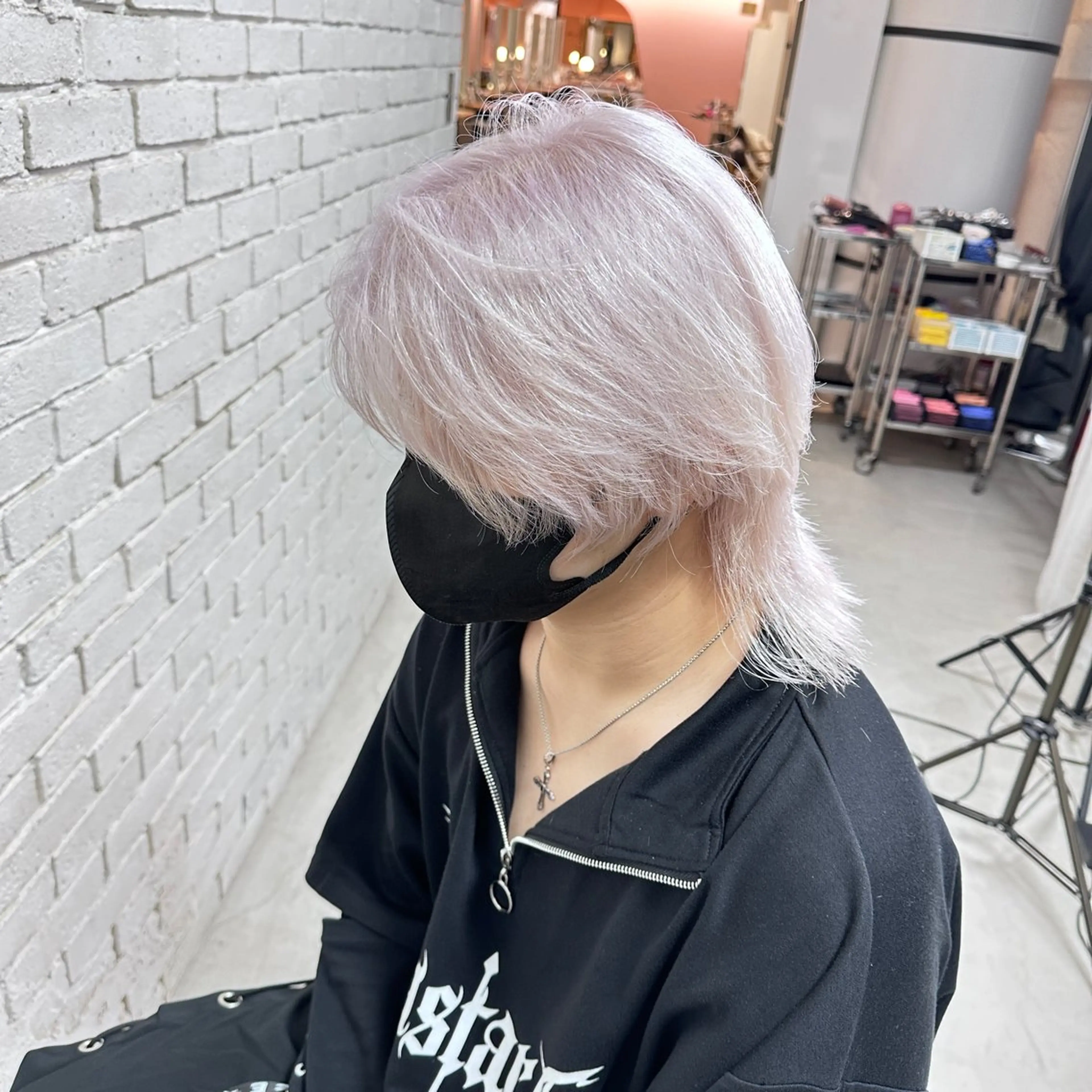 ショート カラー ベージュカラー ブリーチ ケアブリーチ ダブルカラー ハイトーンカラー レイヤーブリーチ特化 ホワイト専門/岸のヘアスタイル