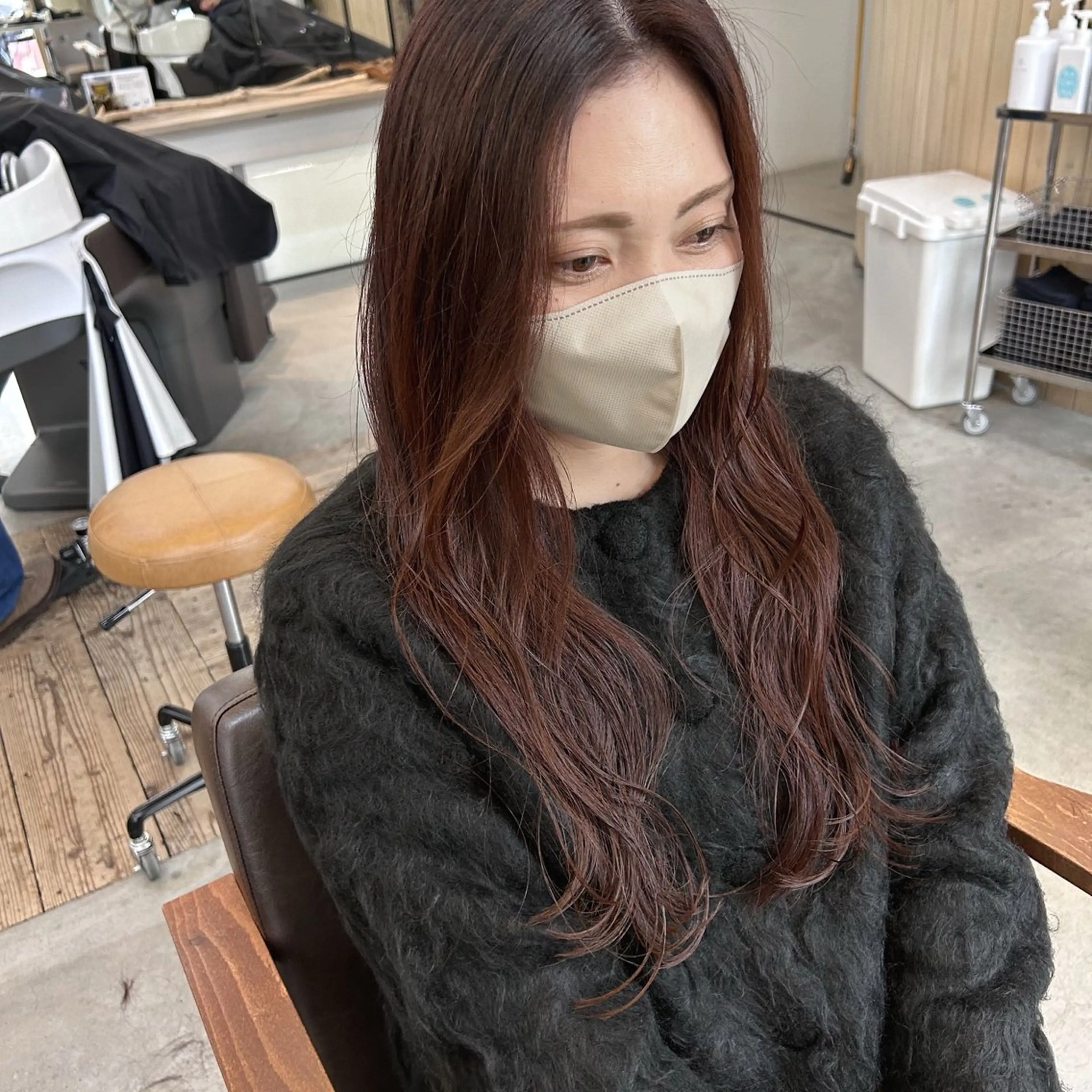 ロング カット ヘアカラー トリートメント 綿貫 美雪のヘアスタイル