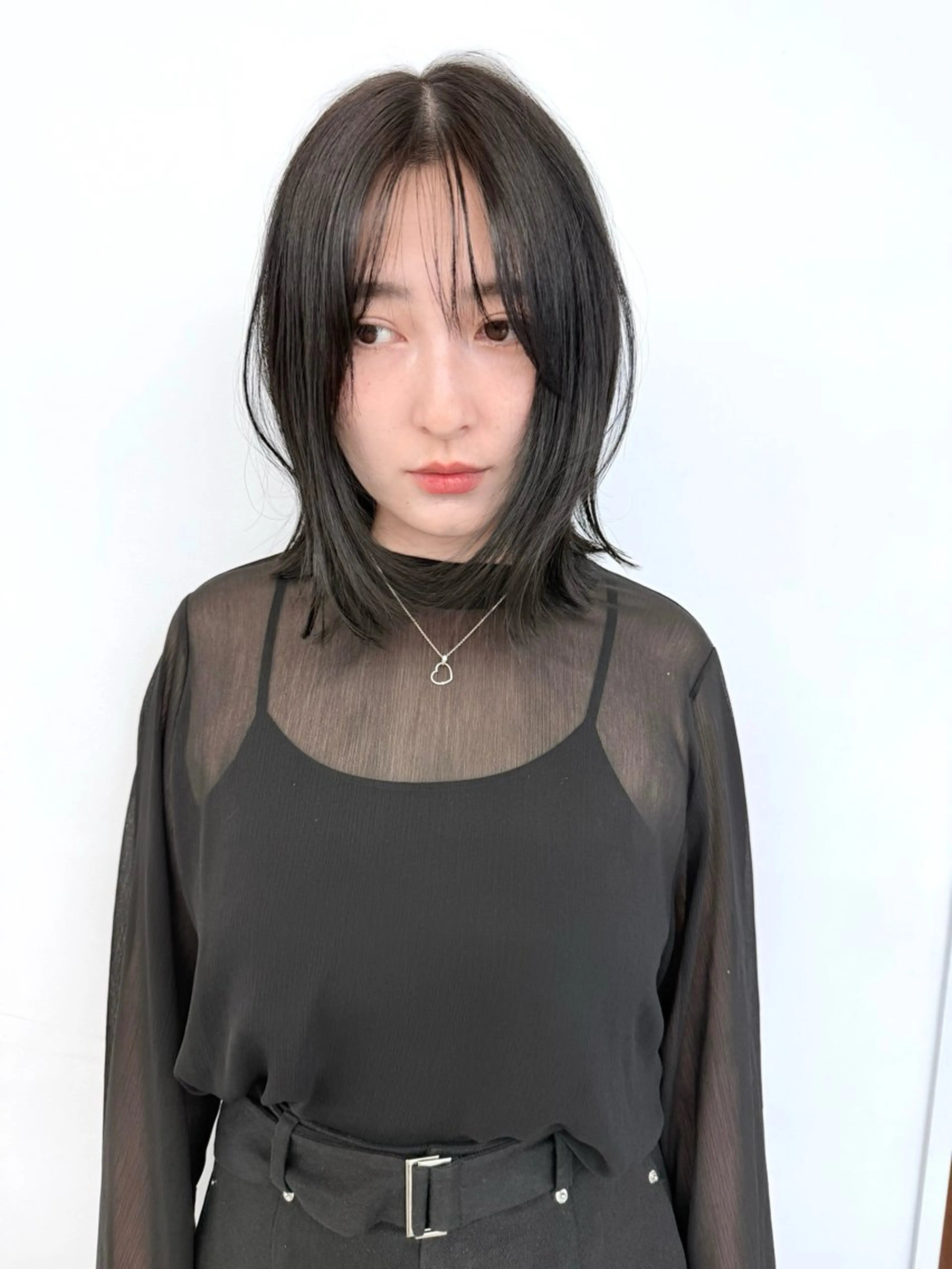 ミディアム ボブレイヤー ボブ レイヤーカット カット 葉 /レイヤーカットのヘアスタイル