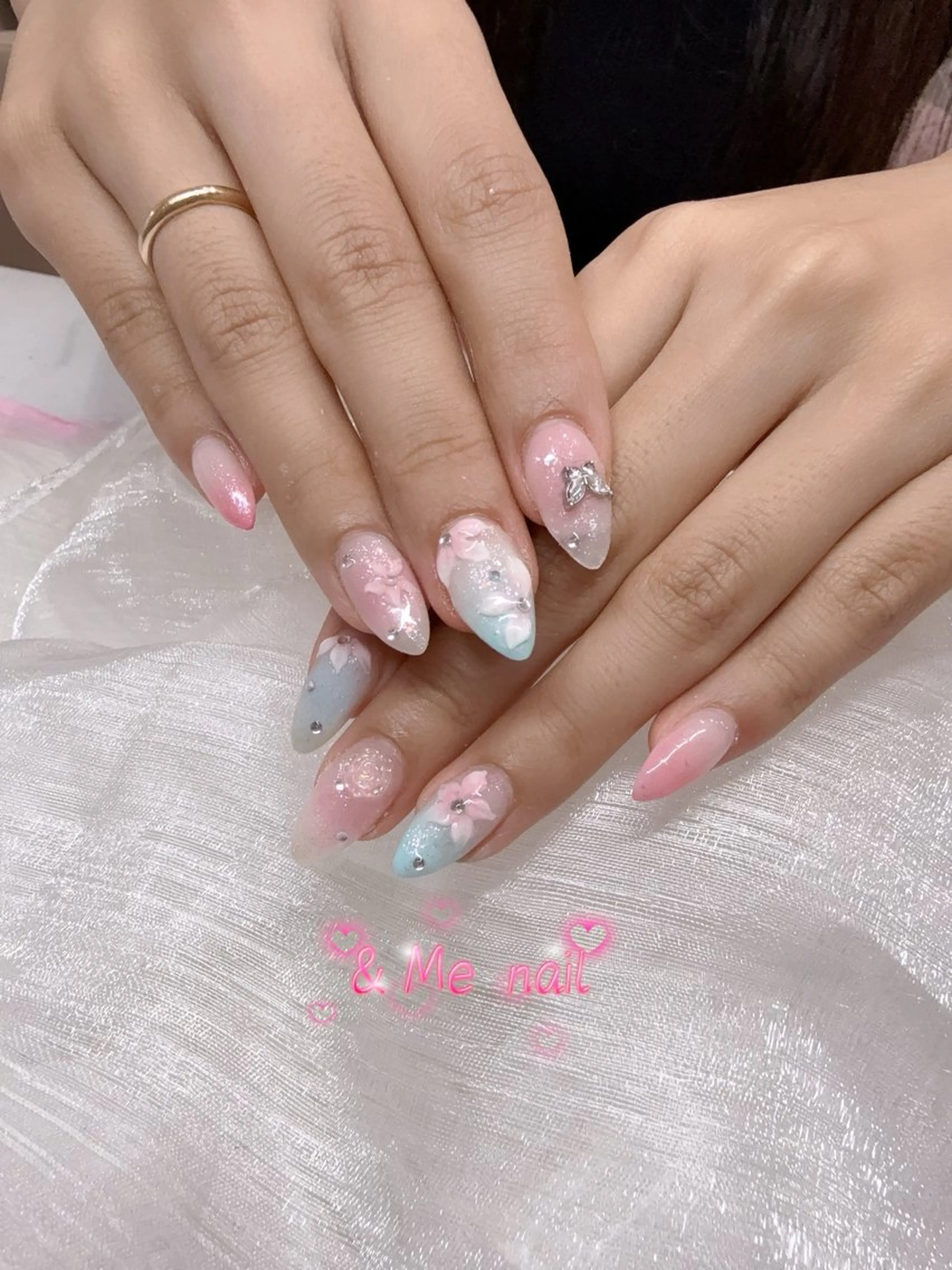 ネイル ハンドネイル &ME タカのネイルデザイン