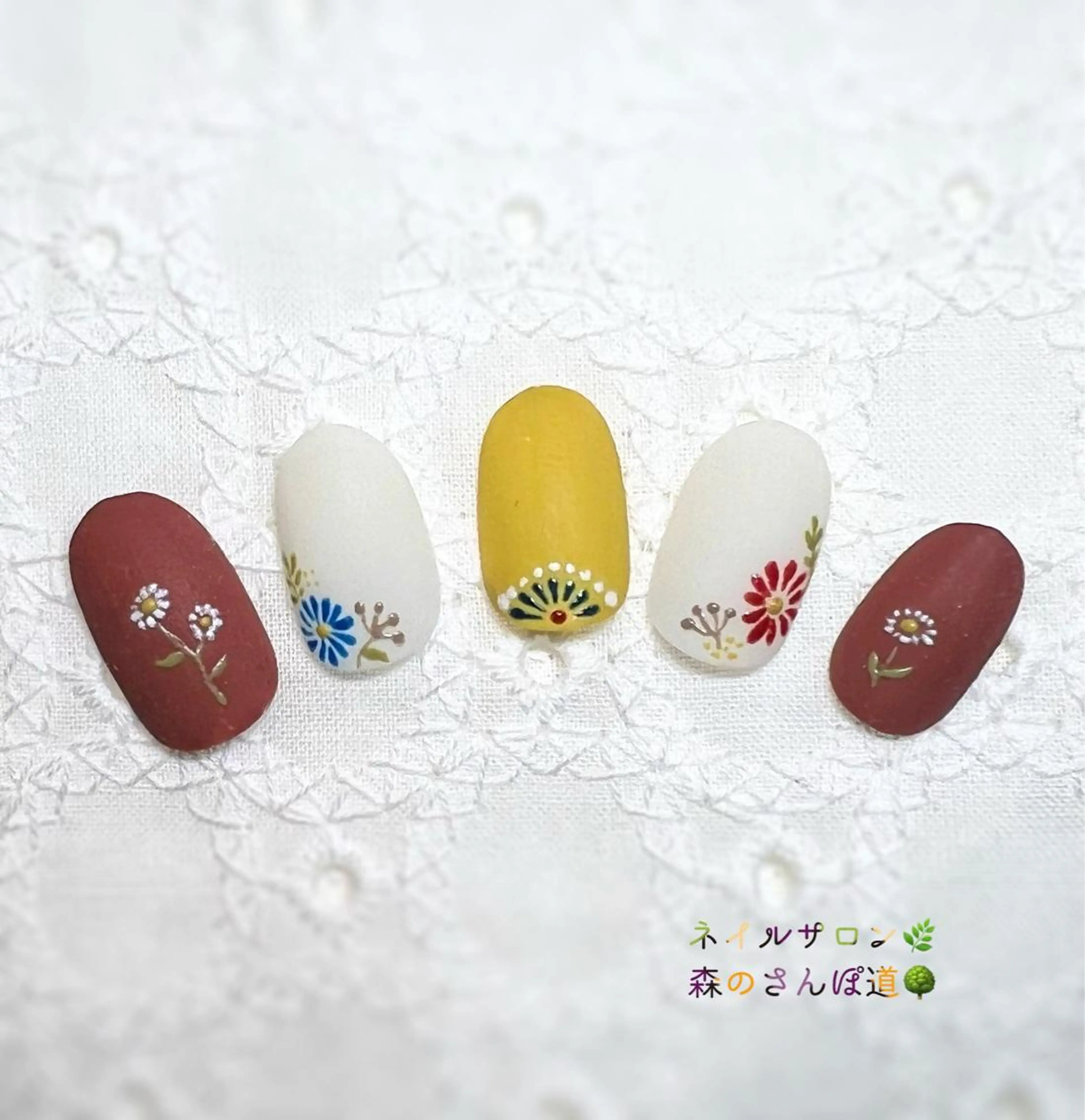 ネイル カジュアル ジェルネイル ガーリー 春ネイル 冬ネイル ハンドネイル 森のさんぽ道所属・ショートネイル 森のさんぽ道のネイルデザイン