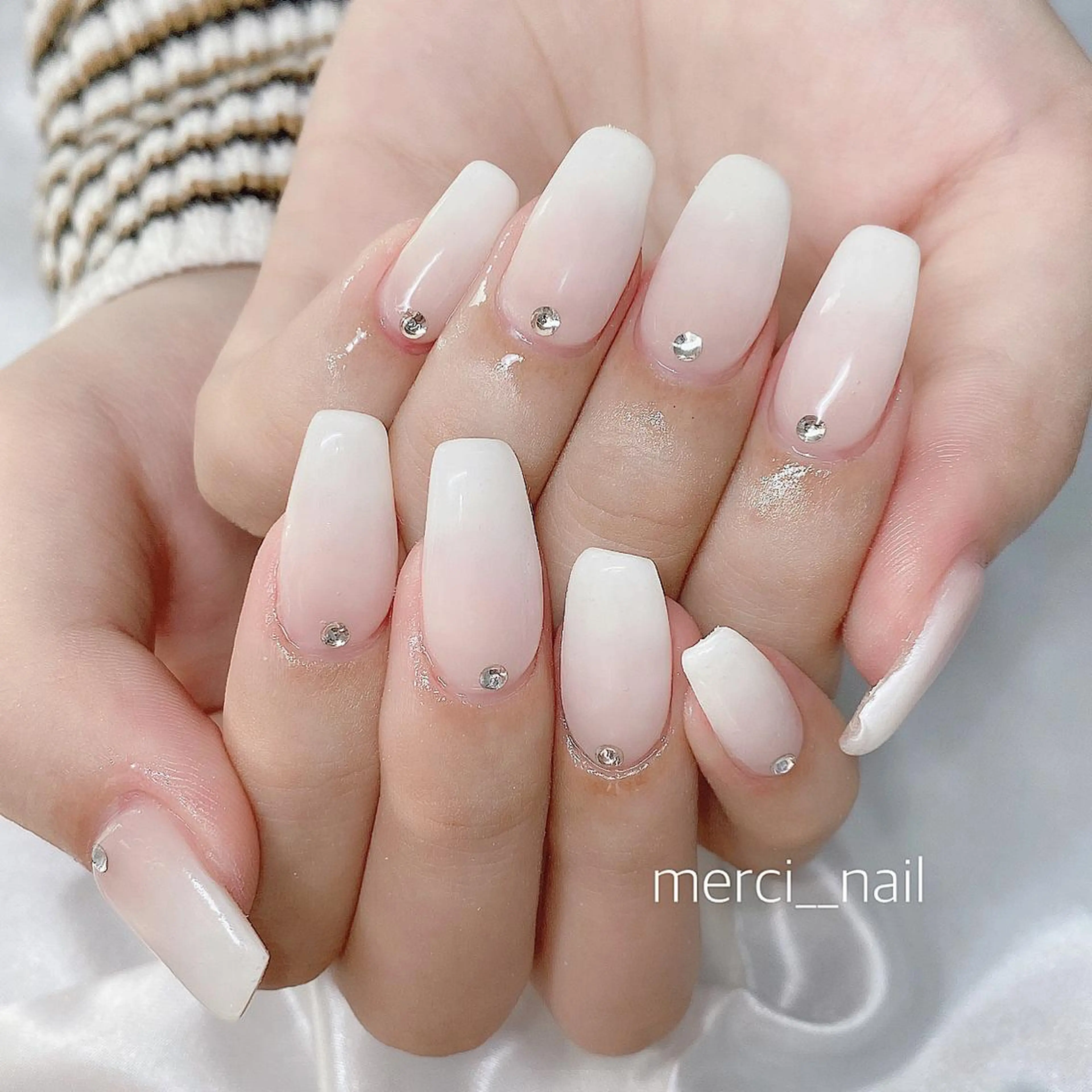 ネイル クリアネイル フラッシュネイル フレンチネイル 韓国ネイル マグネットネイル ハンドネイル merci nailのネイルデザイン