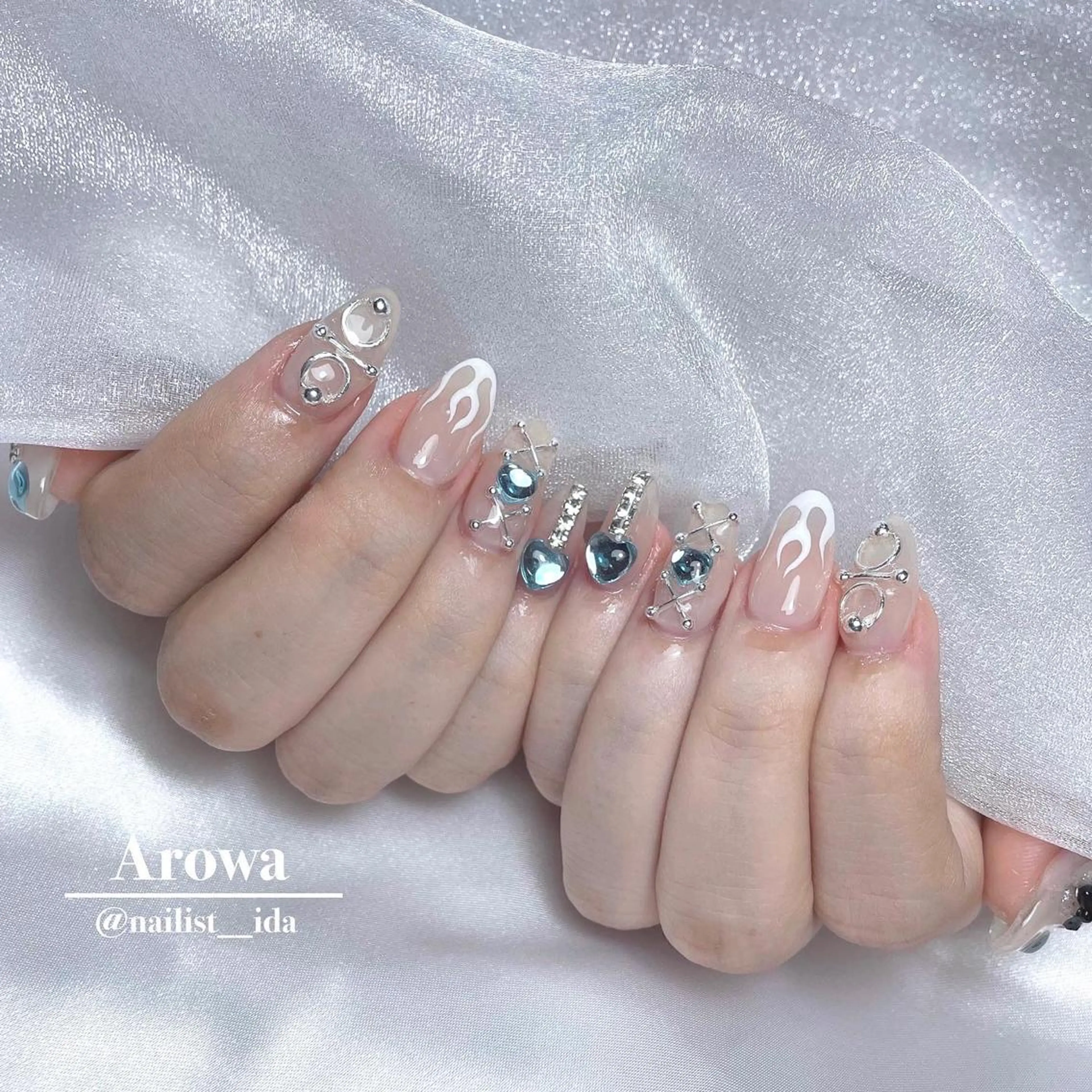 ネイル 持ち込み ハンドネイル Arowa 伊田のネイルデザイン