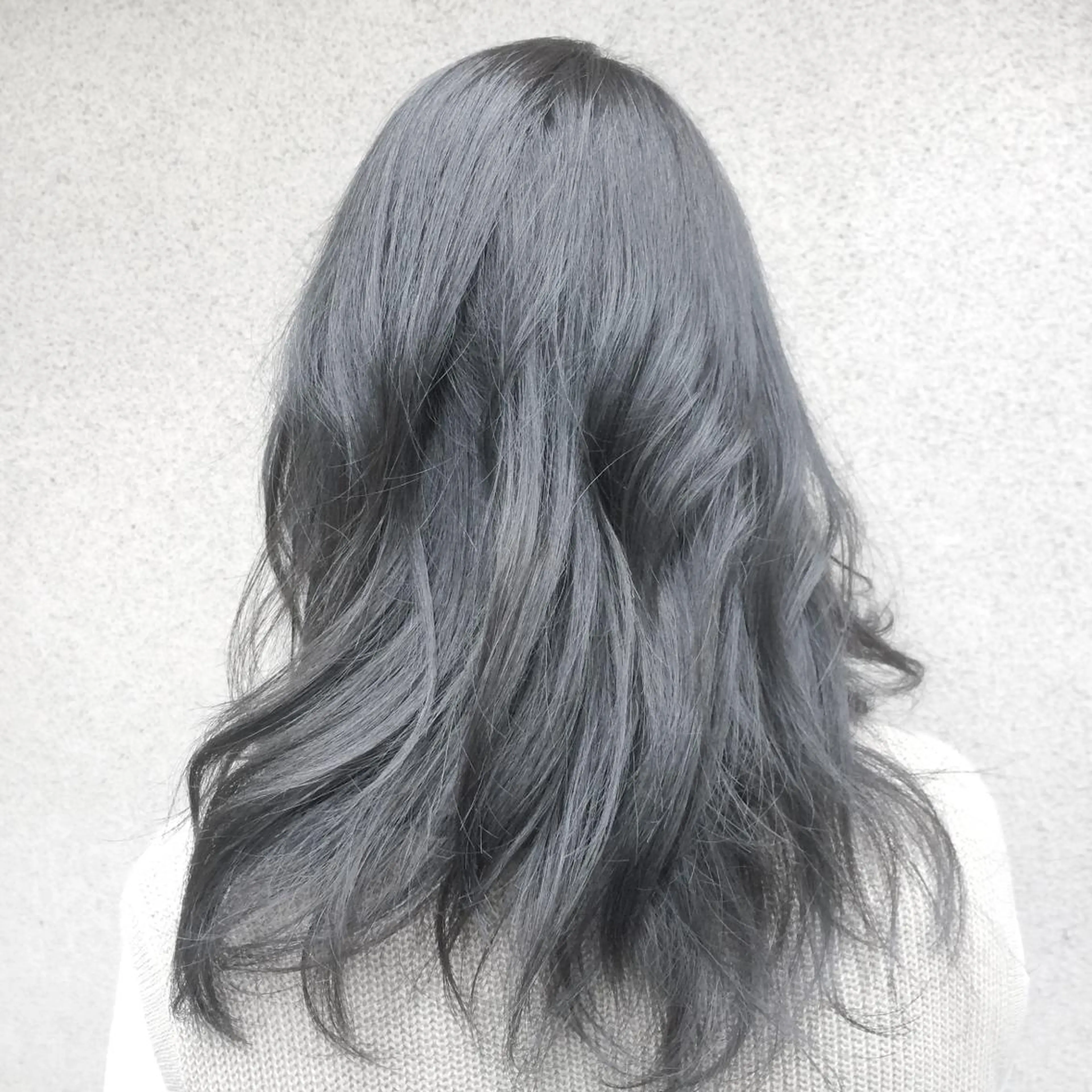 ミディアム カラー アッシュ アッシュグレー vato バトのヘアスタイル