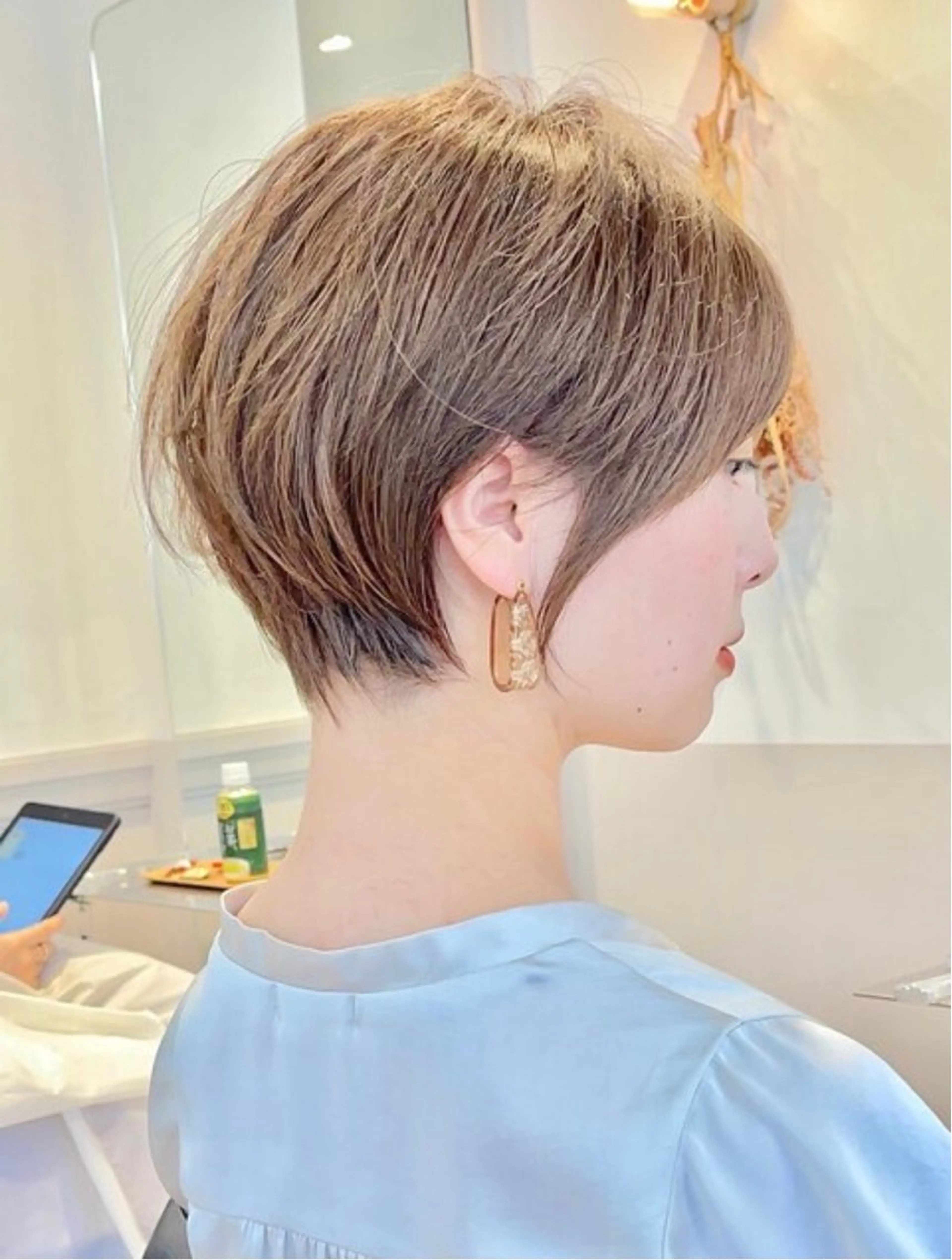 ショート 前下がりボブ ショートボブ ハンサムショート アッシュ アッシュグレー 🎀クロスパーマ／ ボブ🎀MOMONAのヘアスタイル
