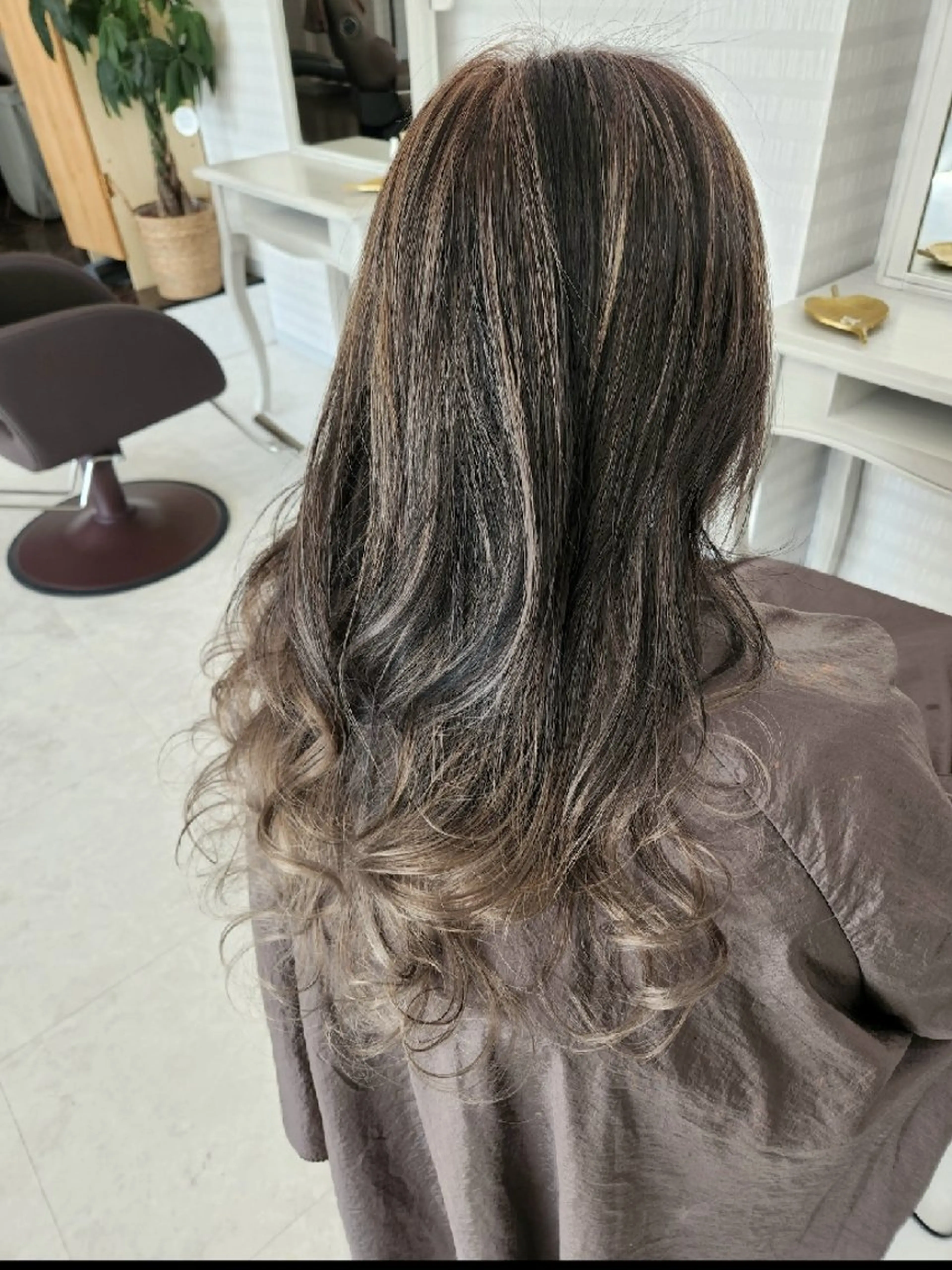 セミロング カット ヘアカラー トリートメント 【ハイライトに自信】 福田 将太のヘアスタイル
