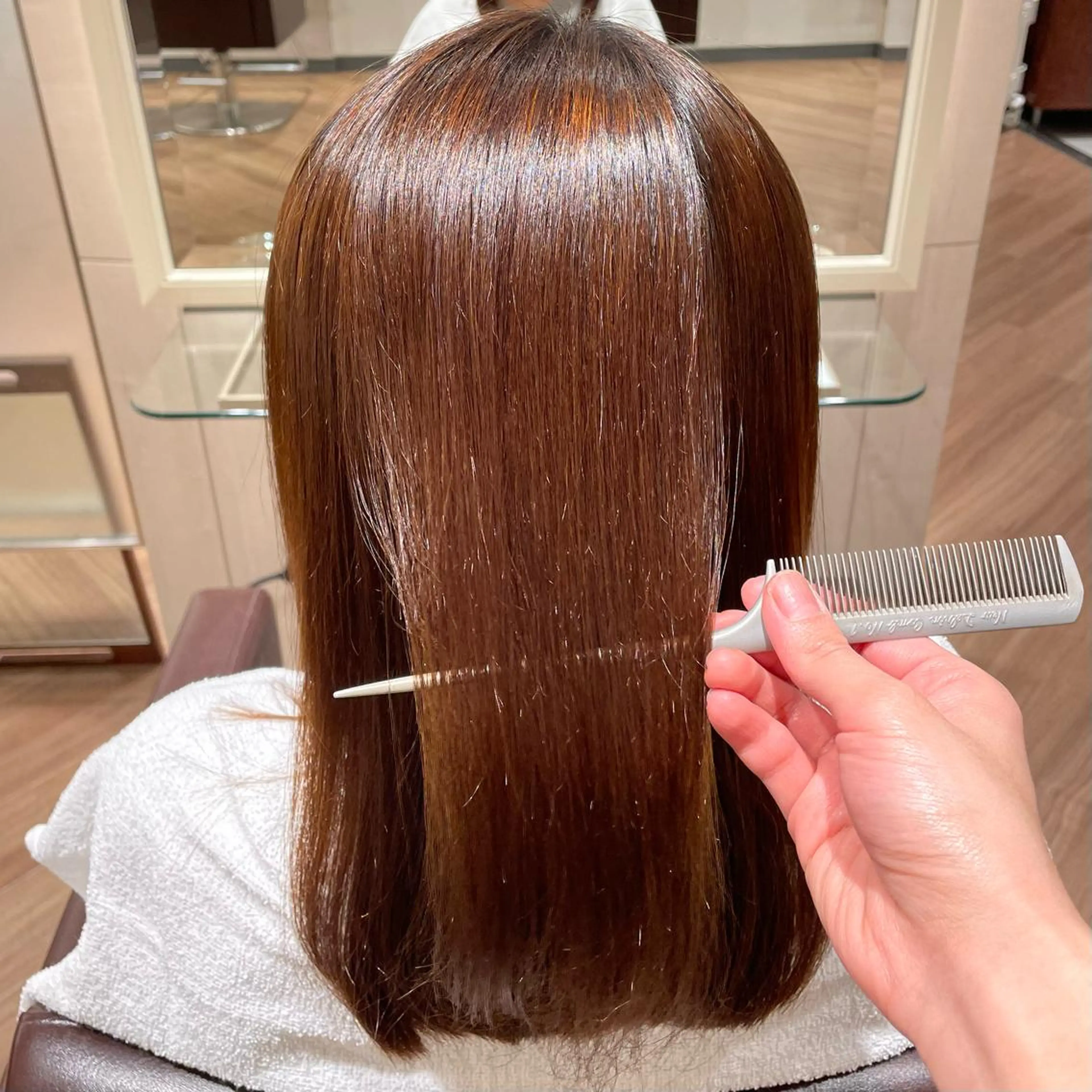 セミロング セミロングパーマ 伸ばしかけ BEAUTRIUM  青山店所属・ひなた あゆみのヘアスタイル