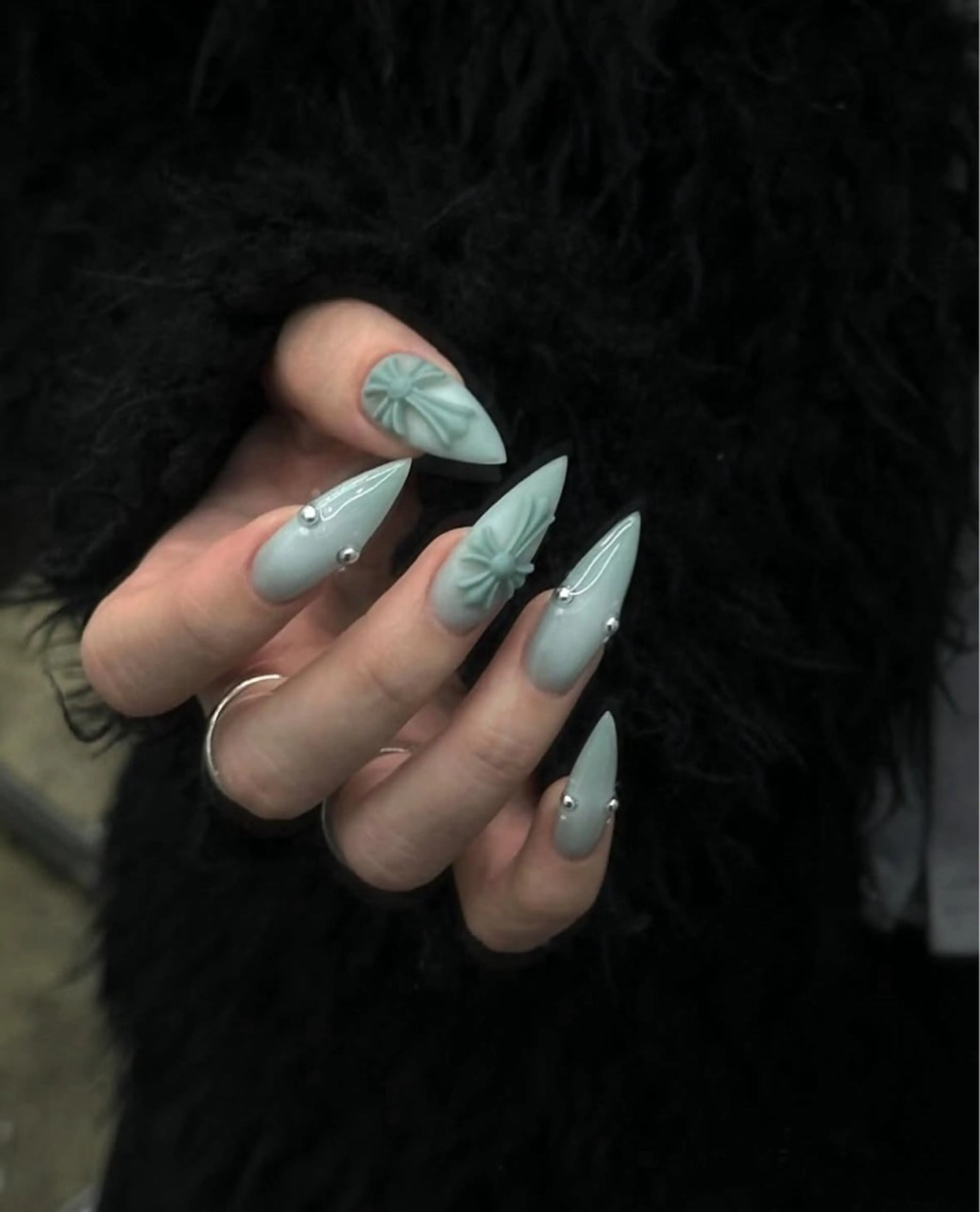 ネイル 韓国ネイル 持ち込み ニュアンスネイル ネイルチップ 冬ネイル RINN ANA.CHUOのネイルデザイン