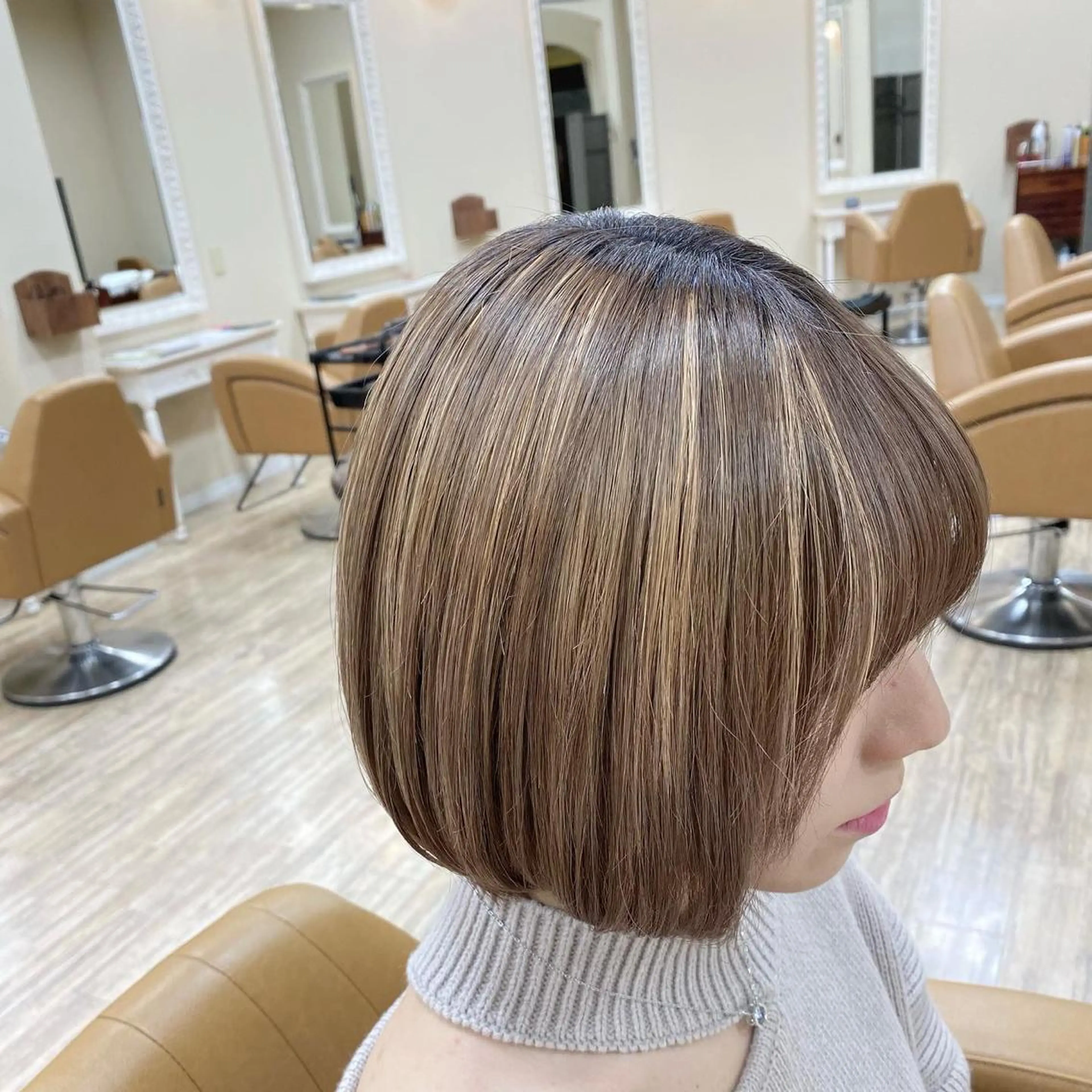 カラー SALOWIN栄 高須大貴のヘアスタイル