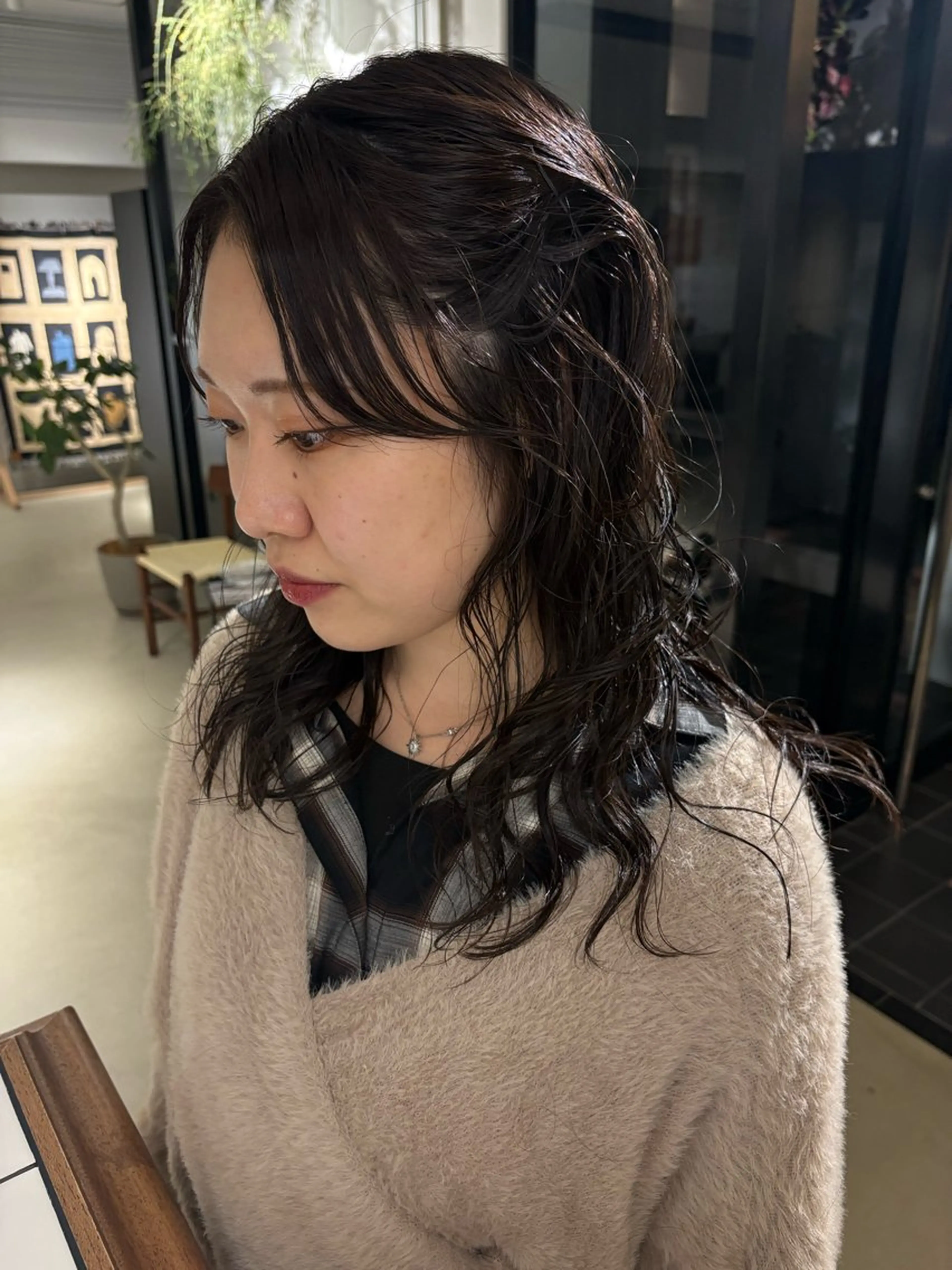 ロング カラー パーマ ニュアンスパーマ カット パーマ Yui⭐️ 透け感カラーのヘアスタイル