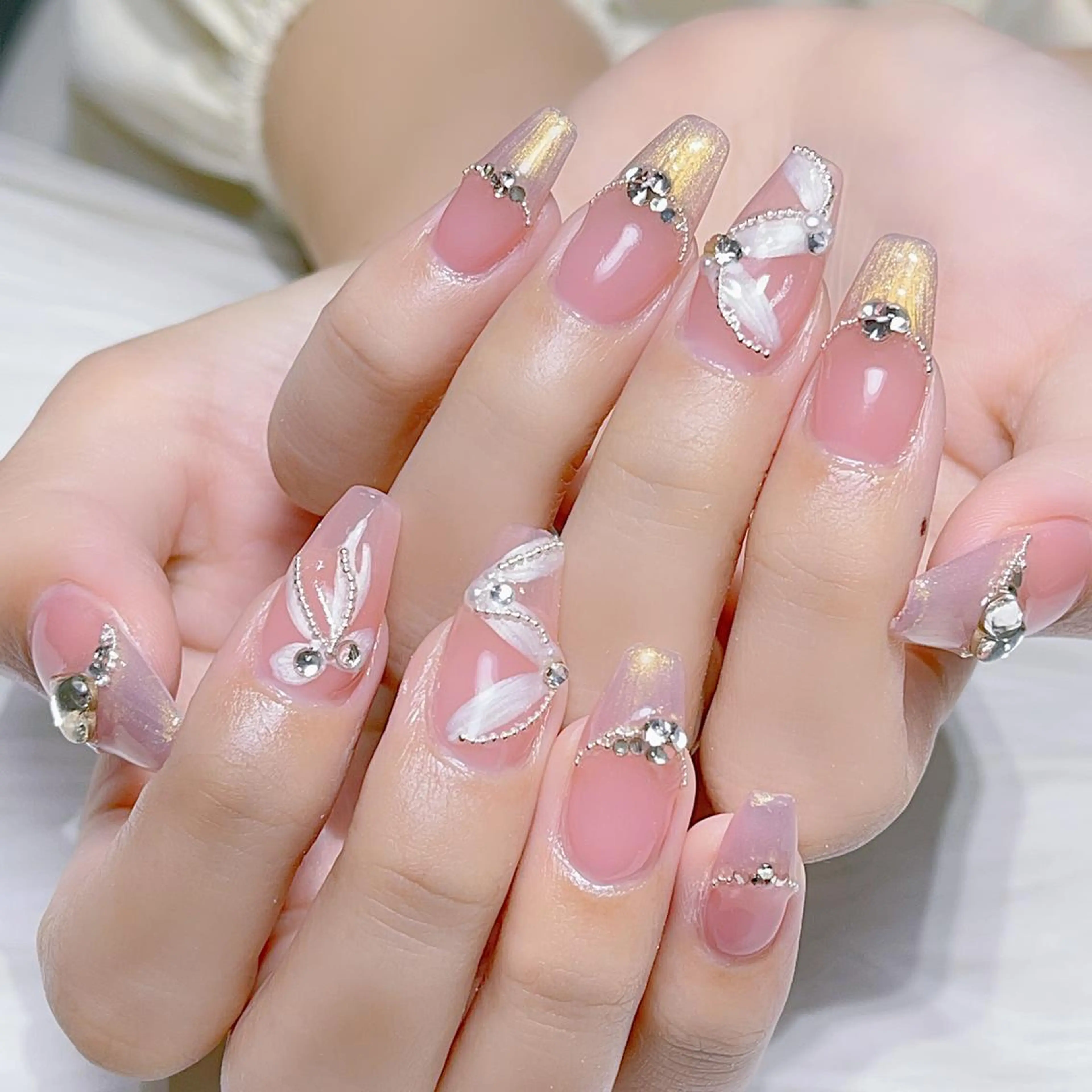 ネイル アートネイル 長さ出し ネイルチップ Queen's ゆなのネイルデザイン