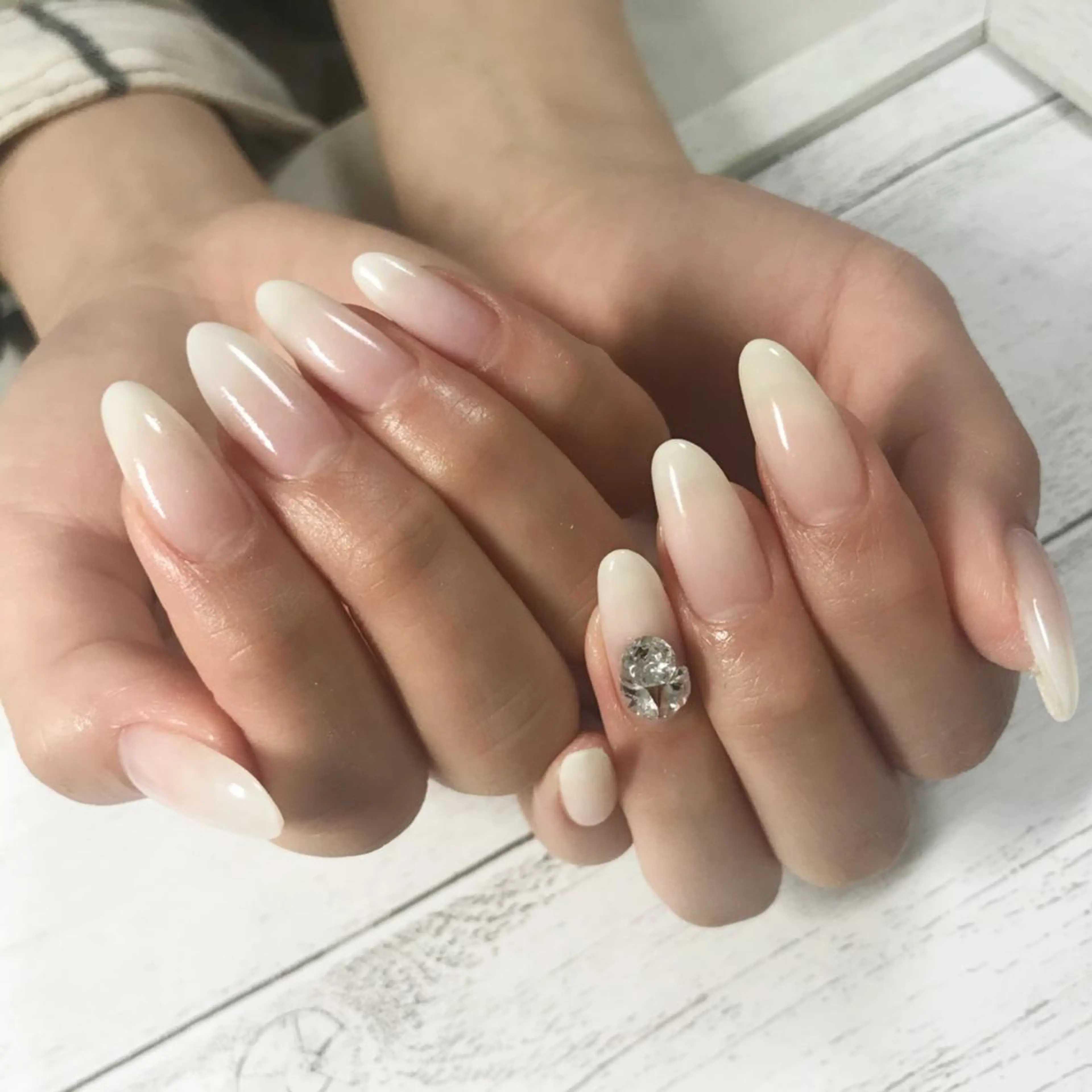 ネイル ブライダルネイル ハンドネイル Lilibeauty salonのネイルデザイン