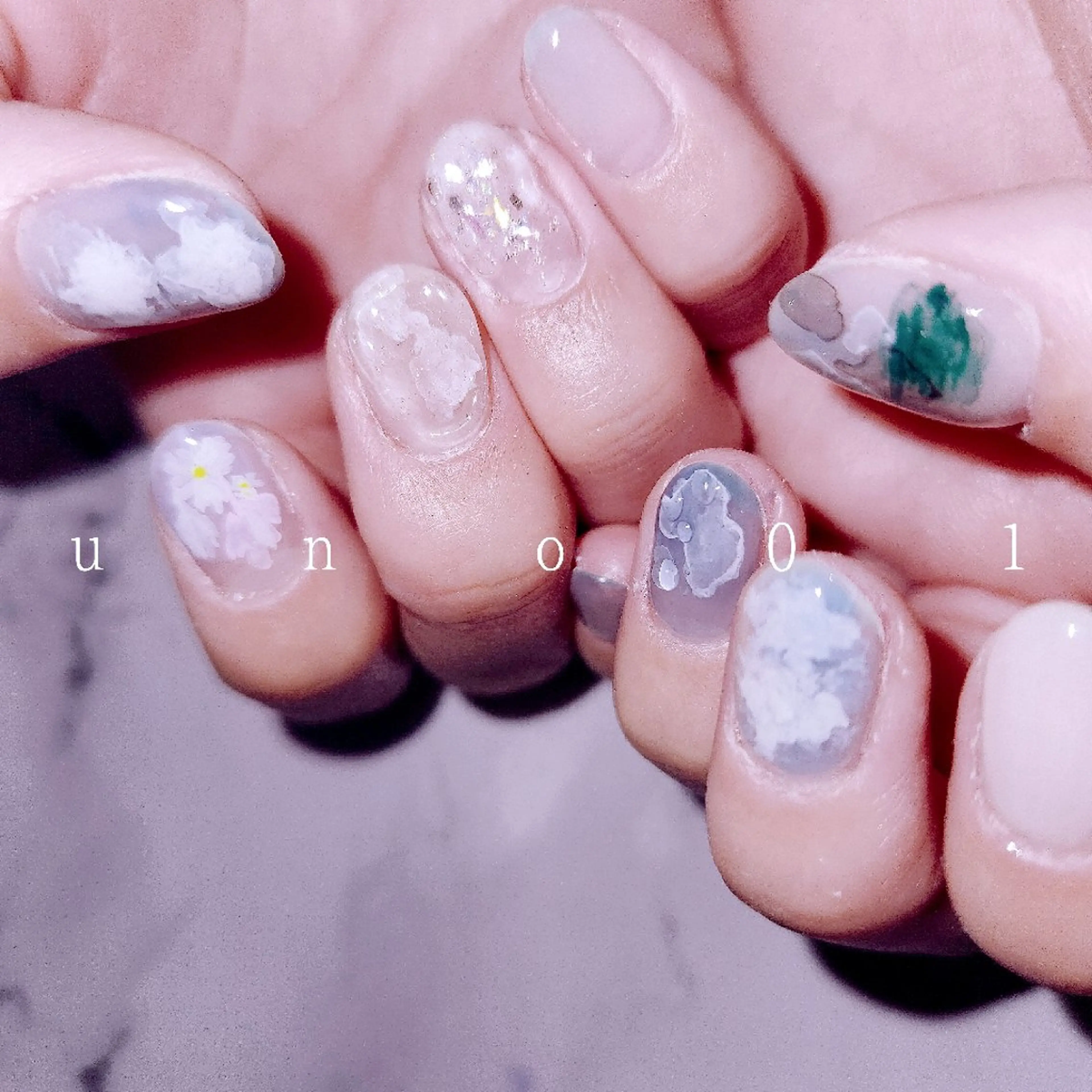 ネイル ハンドネイル 梅田🦄中崎町🩵 u n o 0 1のネイルデザイン