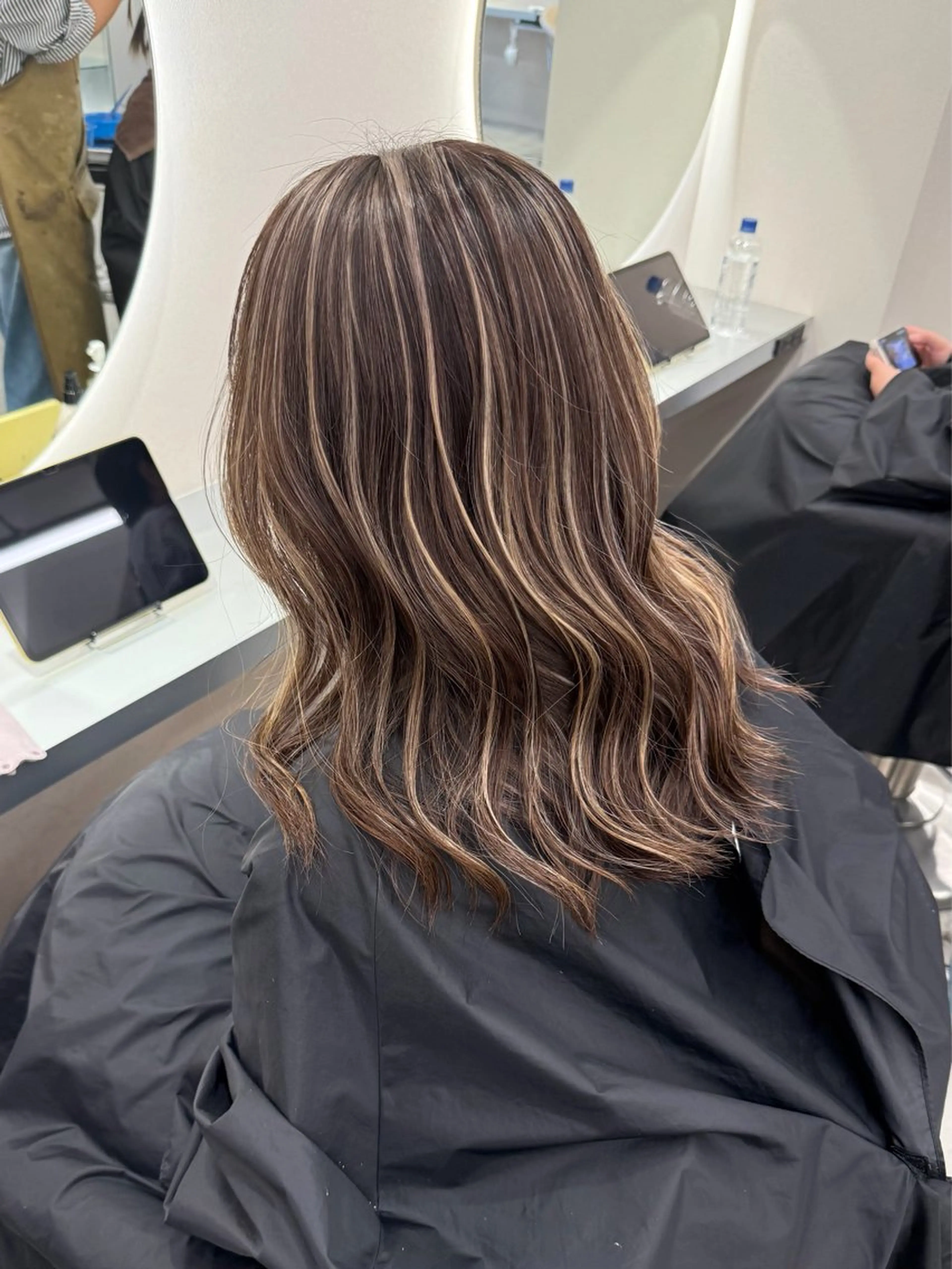 ミディアム ヘアカラー 🌺ハイライトカラー HINA🌺のヘアスタイル