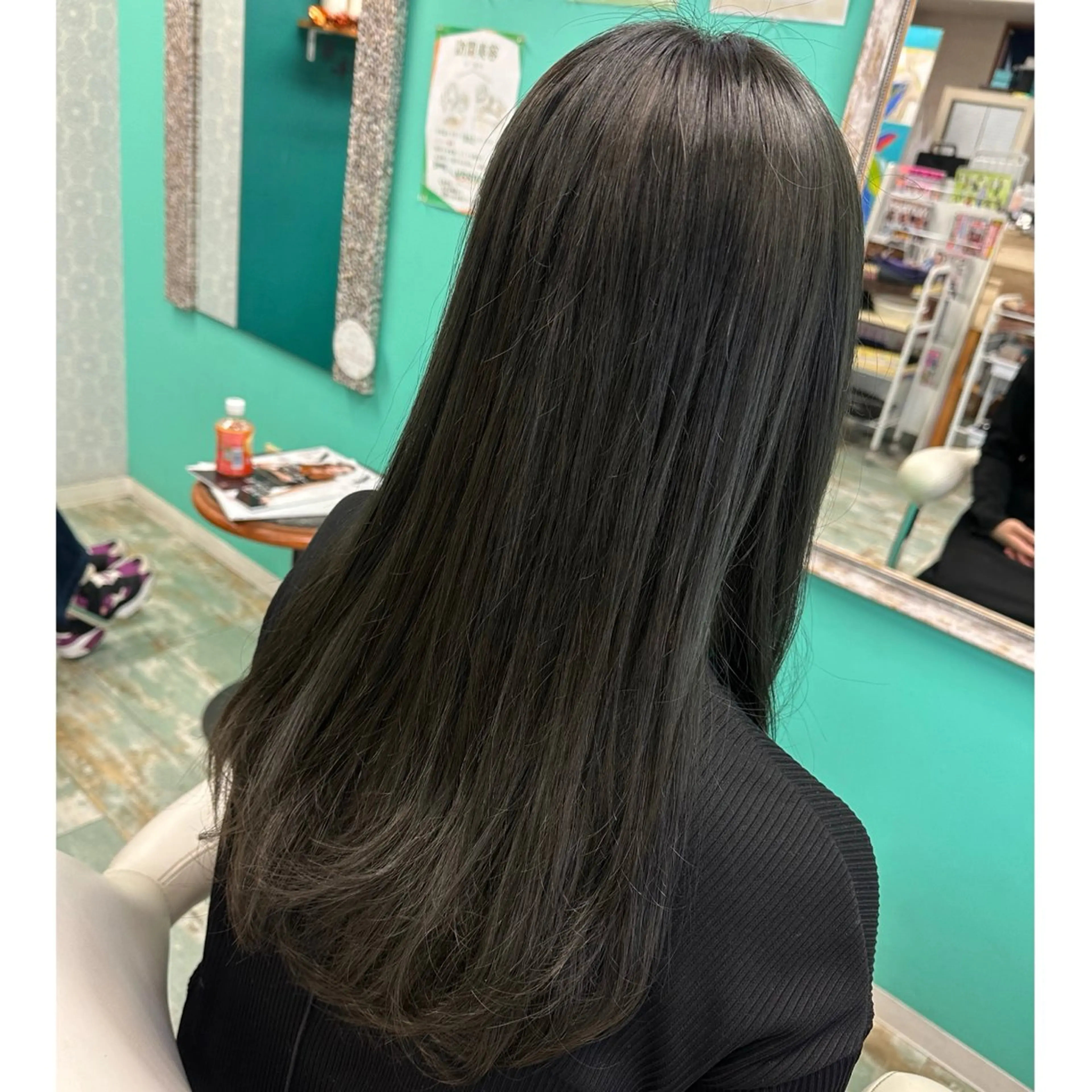 ロング カラー ヘアカラー 三原 友美のヘアスタイル