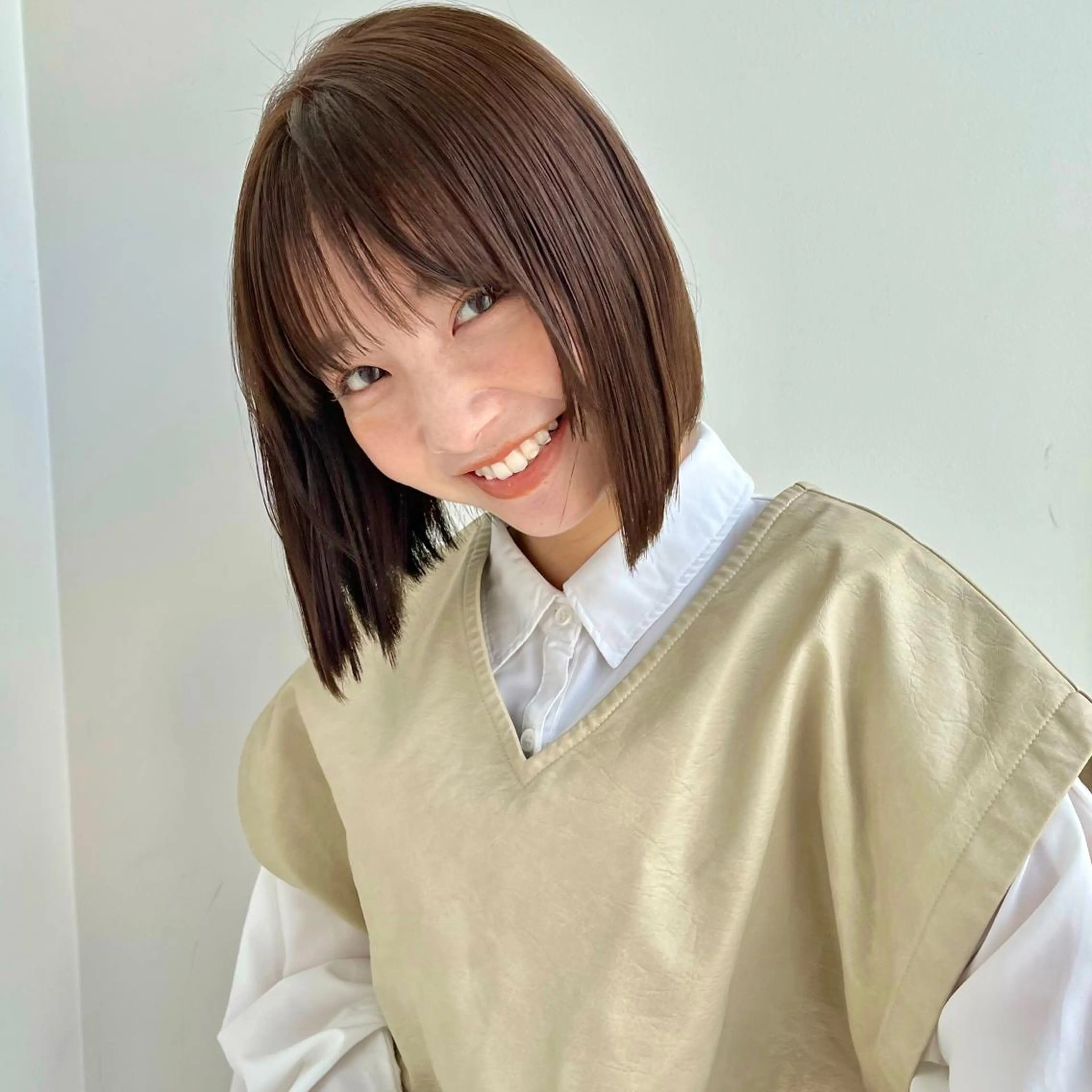 ショート カラー ベージュカラー カット ヘアカラー あやめ【顔まわり/レ イヤー/柔らかカラ】のヘアスタイル