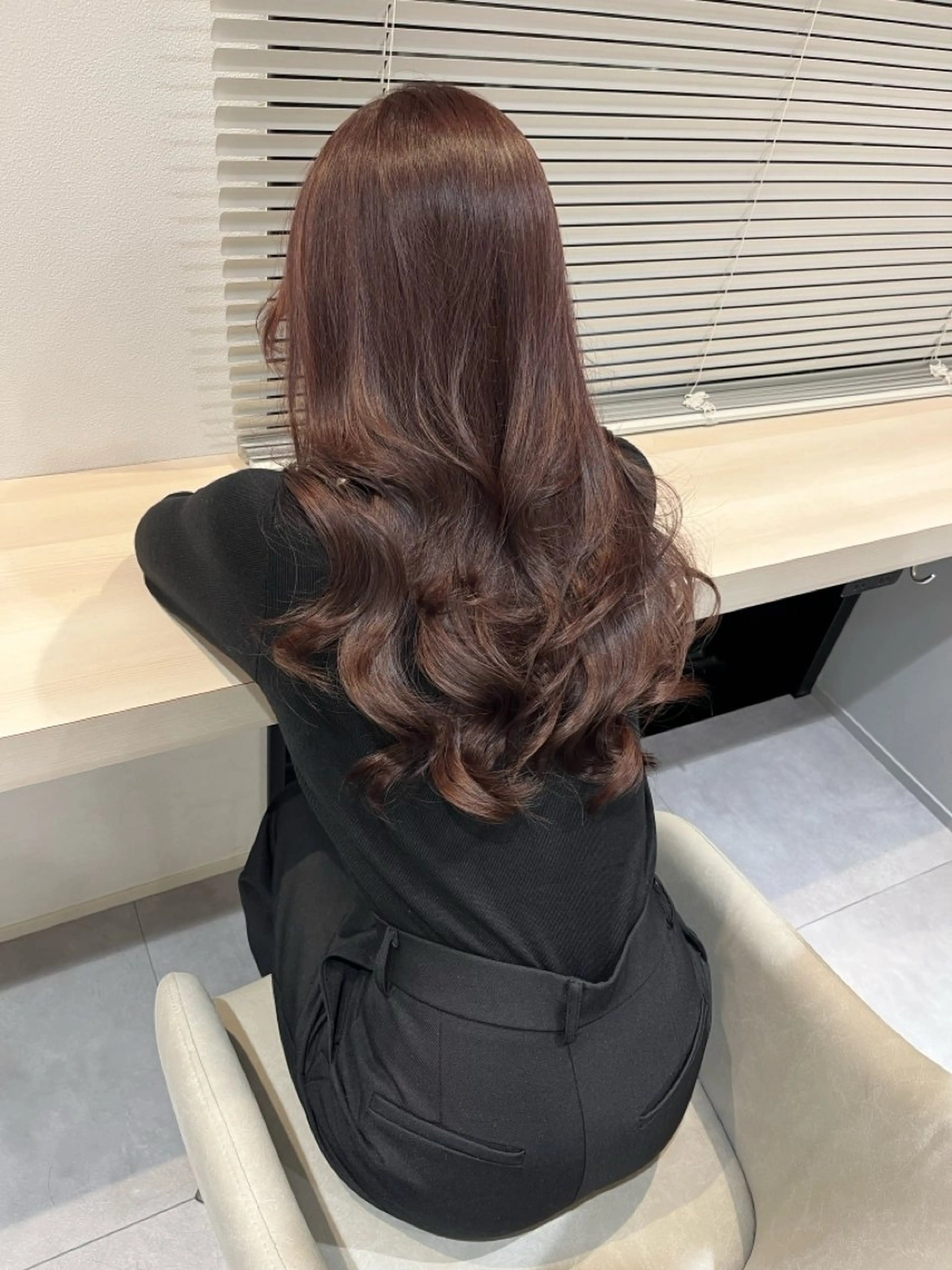 ロング カラー 片桐 由華のヘアスタイル