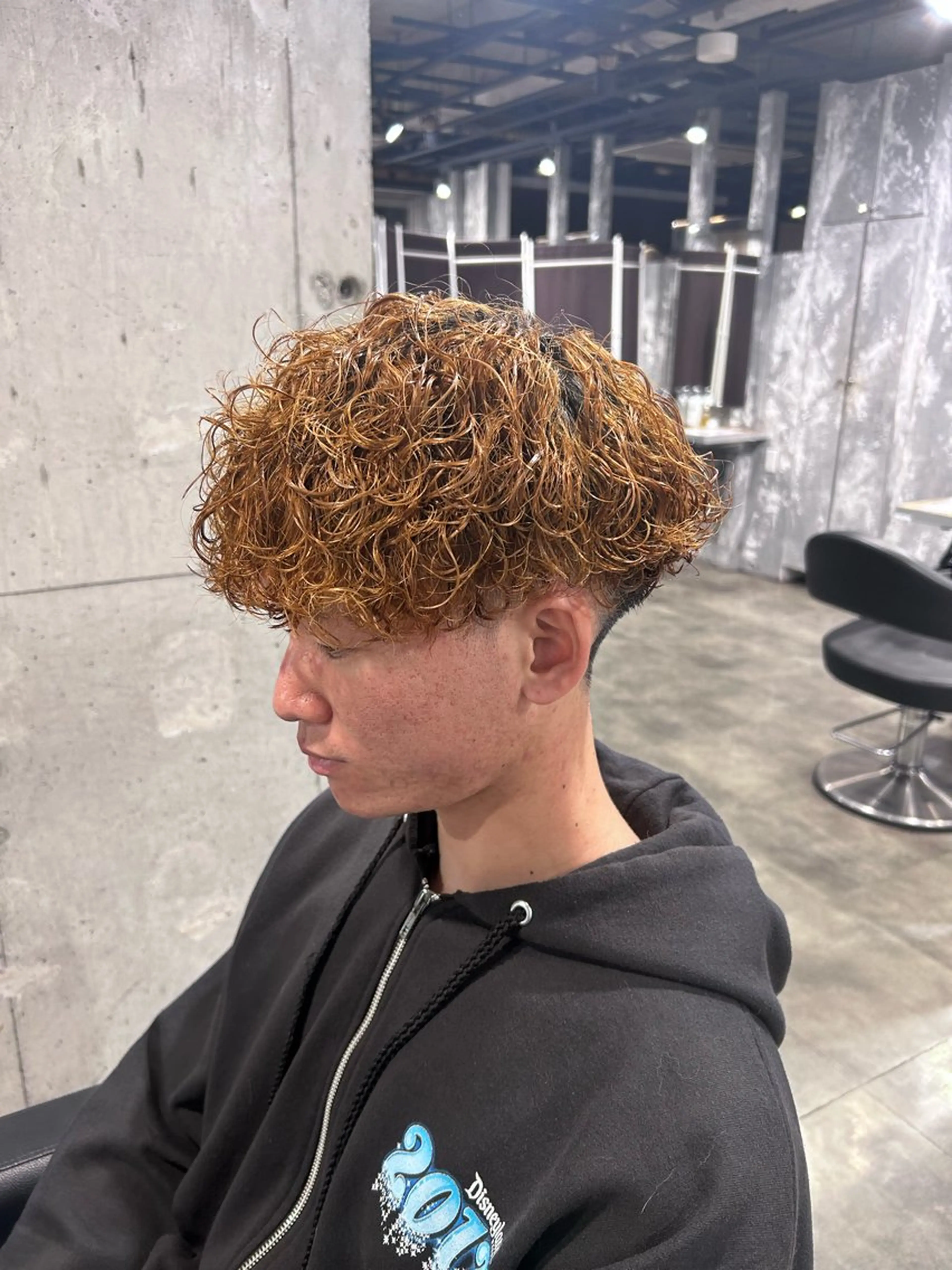 メンズ メンズパーマ プードルパーマ 波巻きパーマ プードルパーマ メンズ特化美容師 💠チナツのヘアスタイル