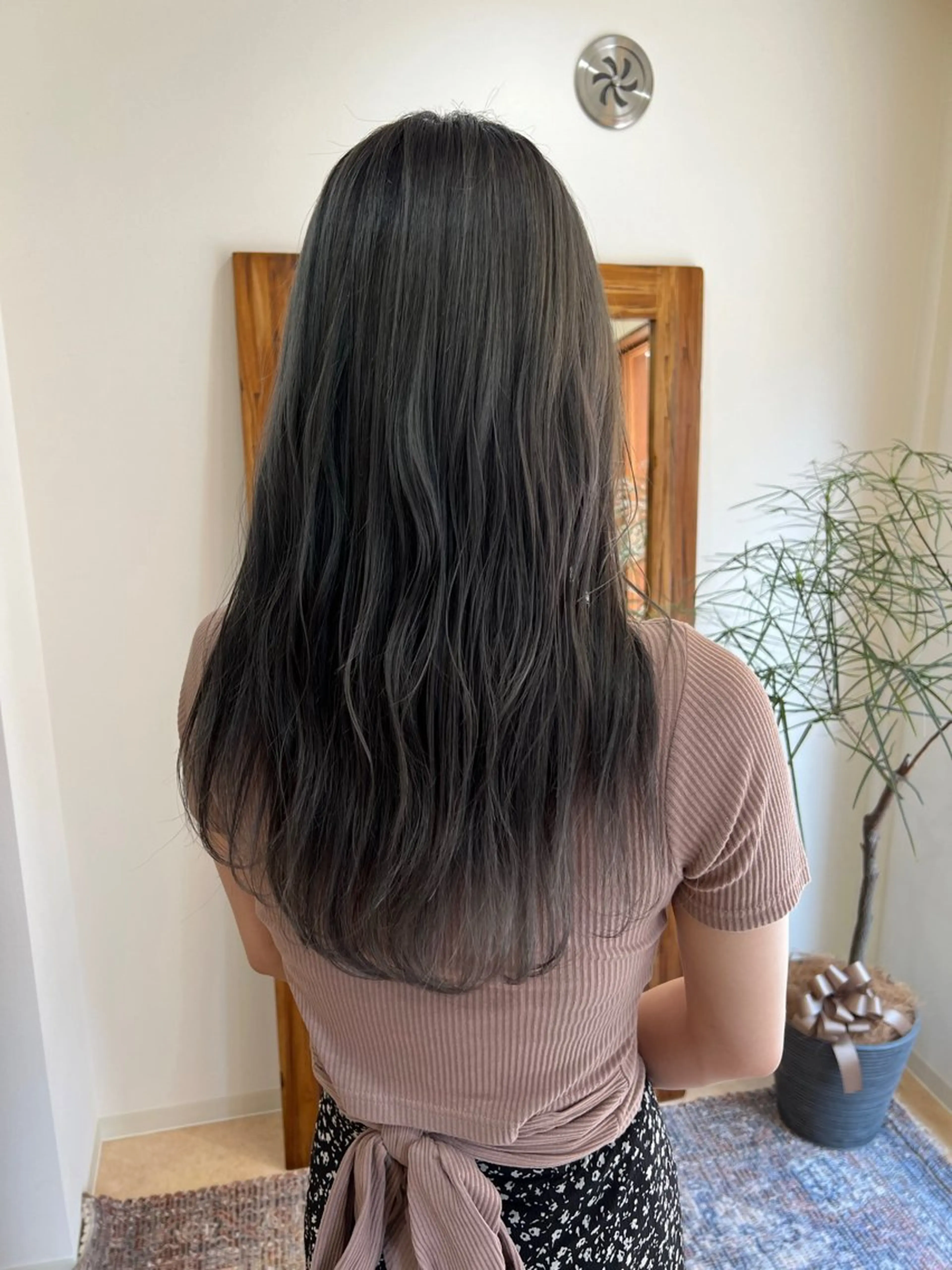 ロング トリートメント カット ヘアカラー トリートメント 【⭐️艶髪レイヤー カット⭐️】長谷川のヘアスタイル