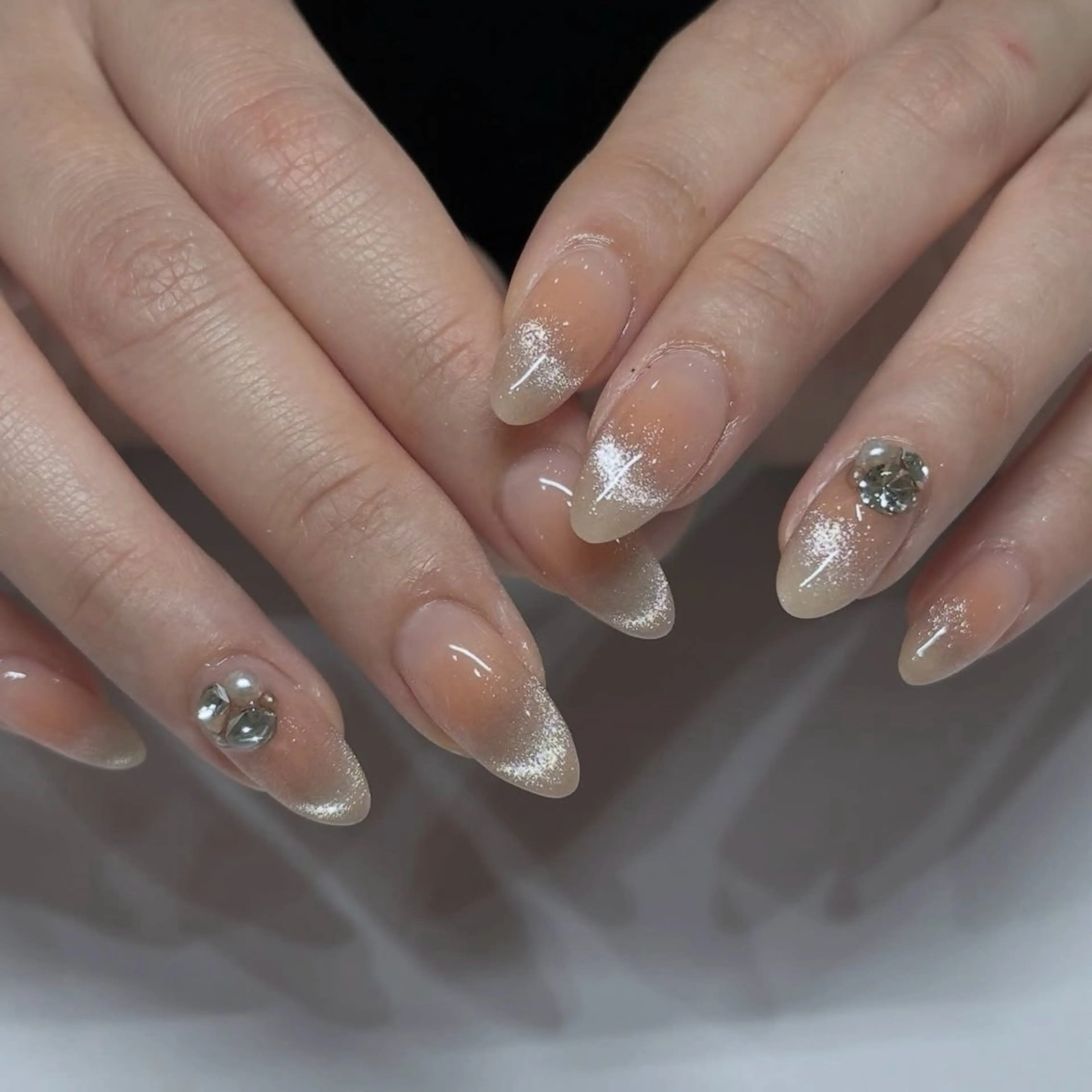 ネイル チークネイル フレンチネイル マグネットネイル マグネットフレンチ ハンドネイル Babel京橋店所属・Babel yuzukiのネイルデザイン