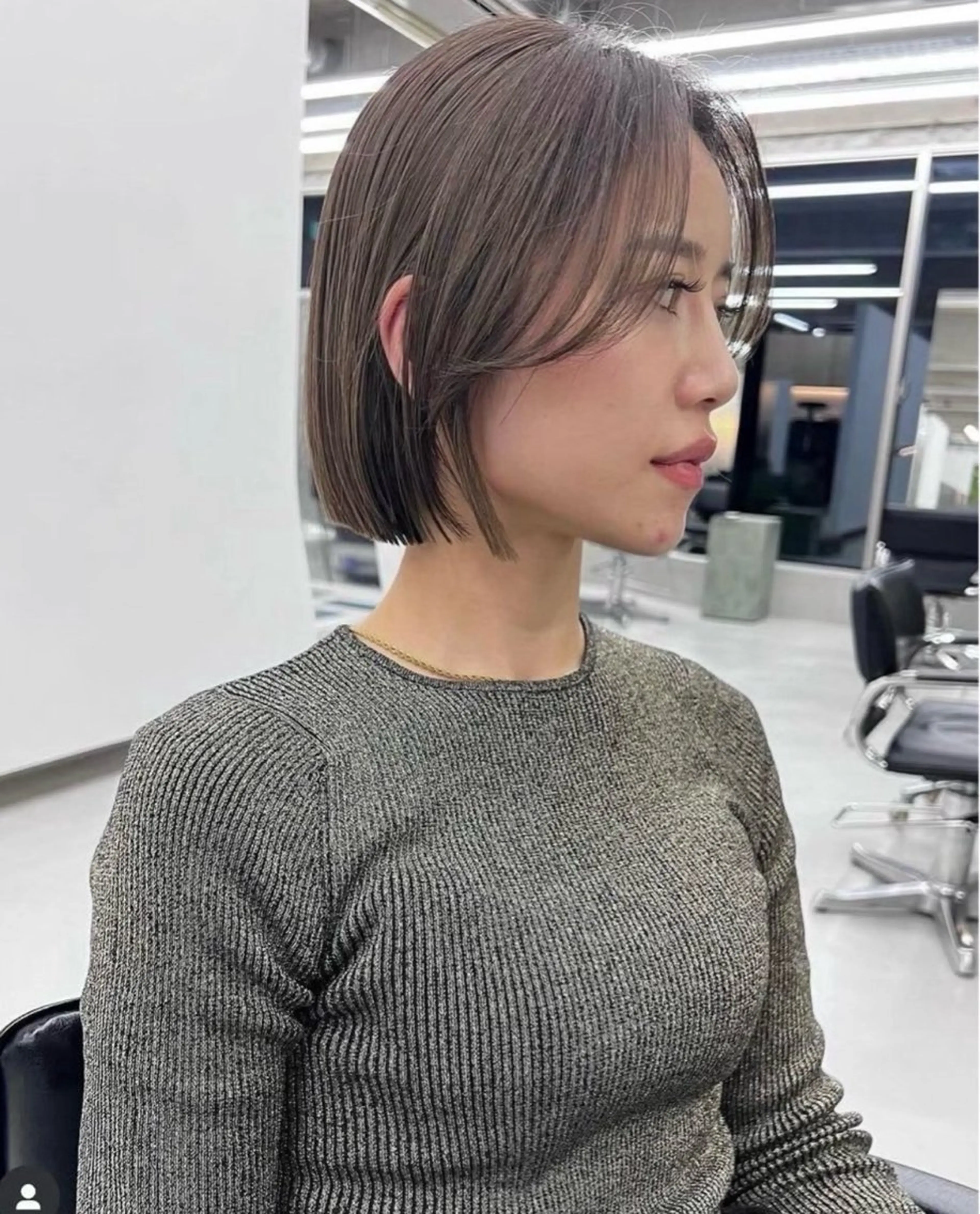 ショート 花井輝 ボブ/センターパートのヘアスタイル