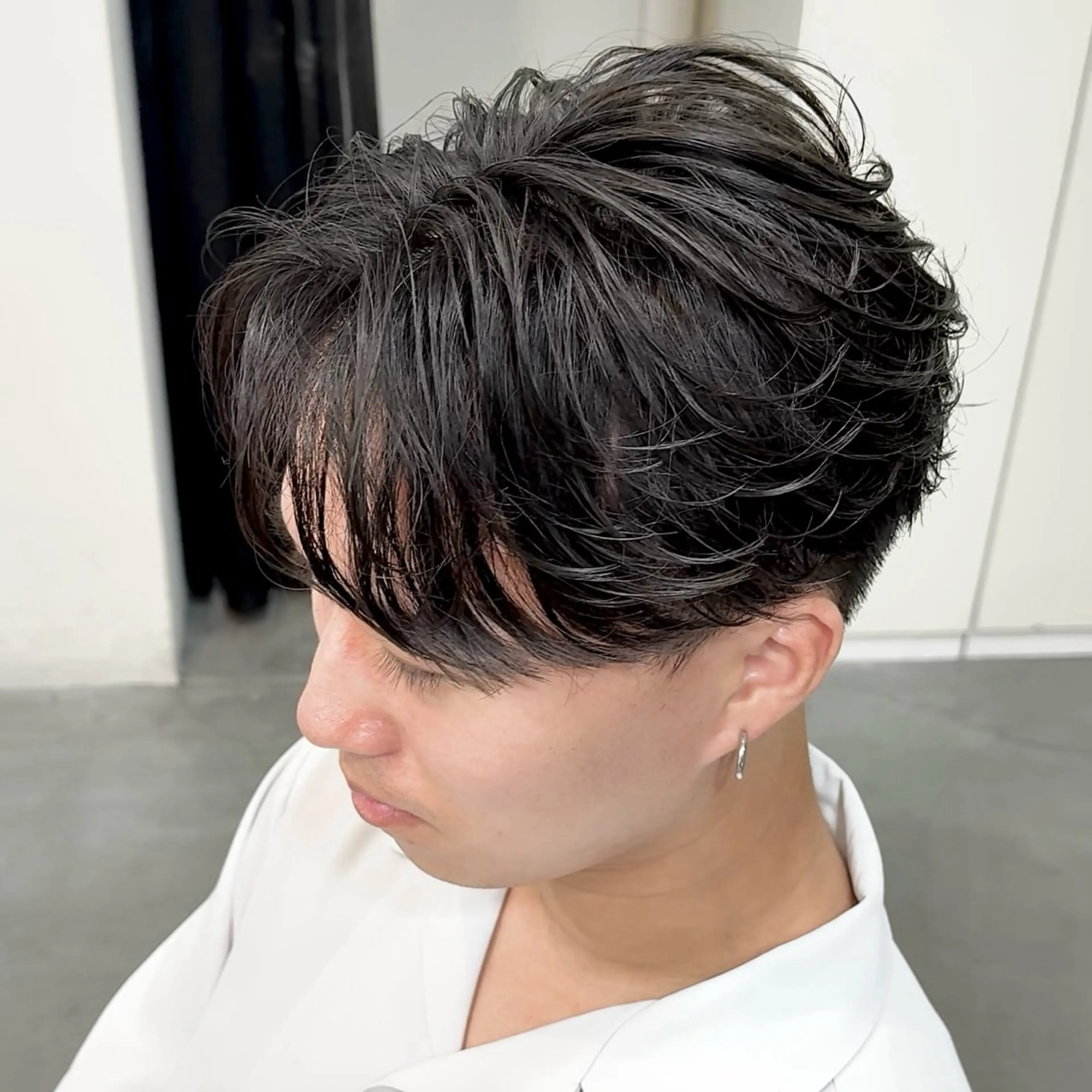 パーマ メンズ フェザーパーマ メンズパーマ カット パーマ 井ノ本 成海 / カラー/縮毛矯正のヘアスタイル