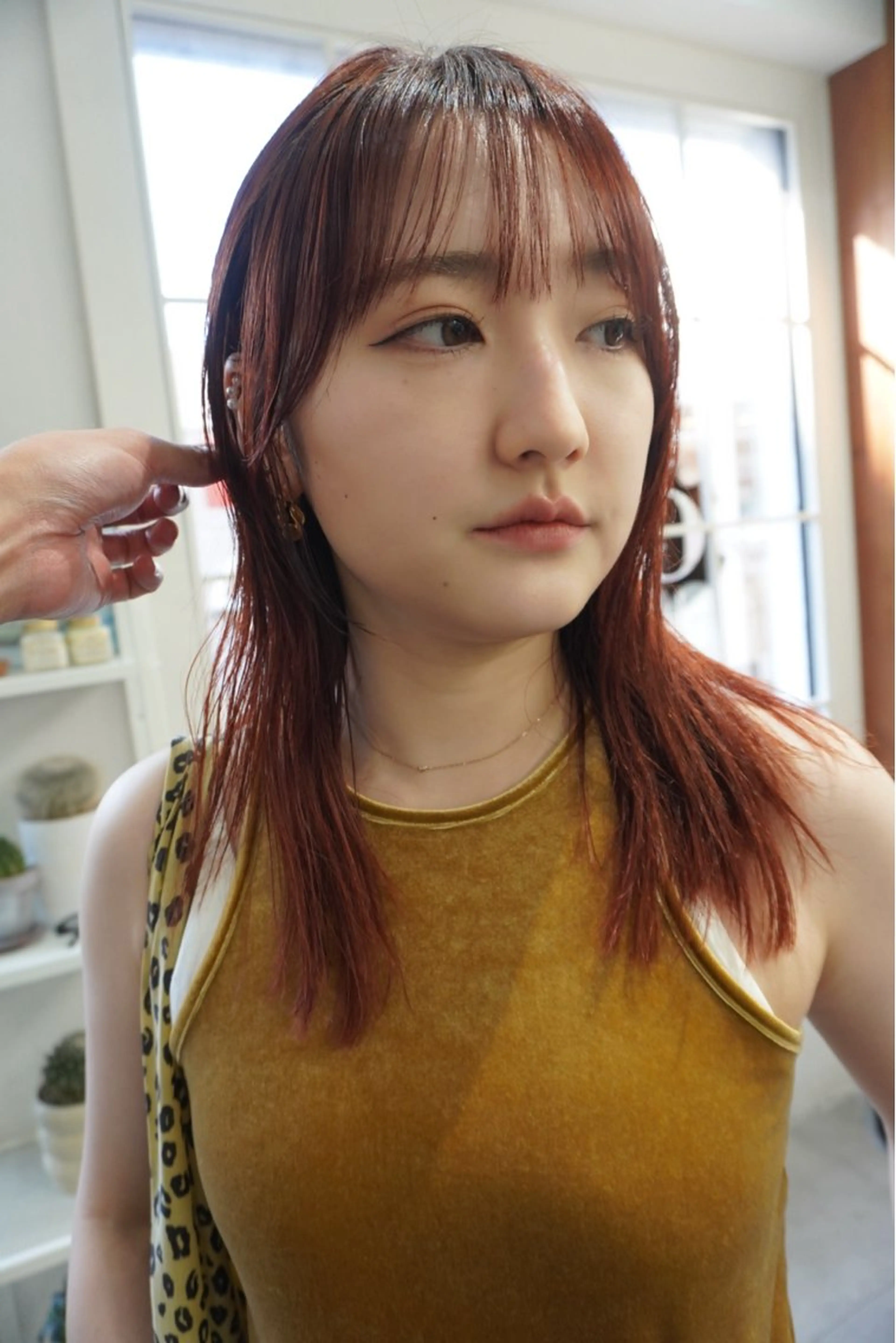 ミディアム カラー オレンジ カット ヘアカラー トリートメント レイヤー／似合わせ TAKUYAのヘアスタイル