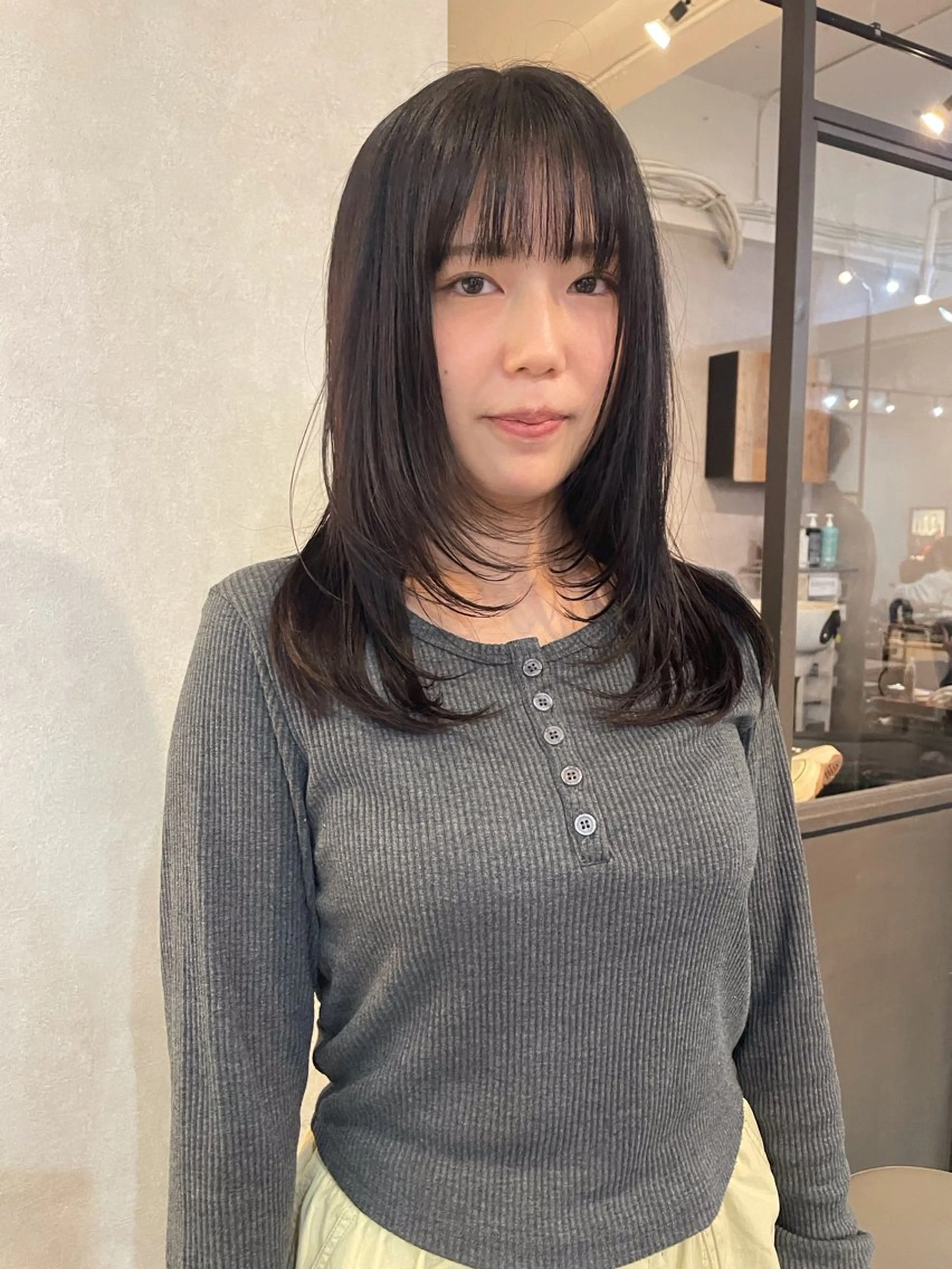 セミロング カラー FERIA梅田🖤 透明感カラー🎀のヘアスタイル