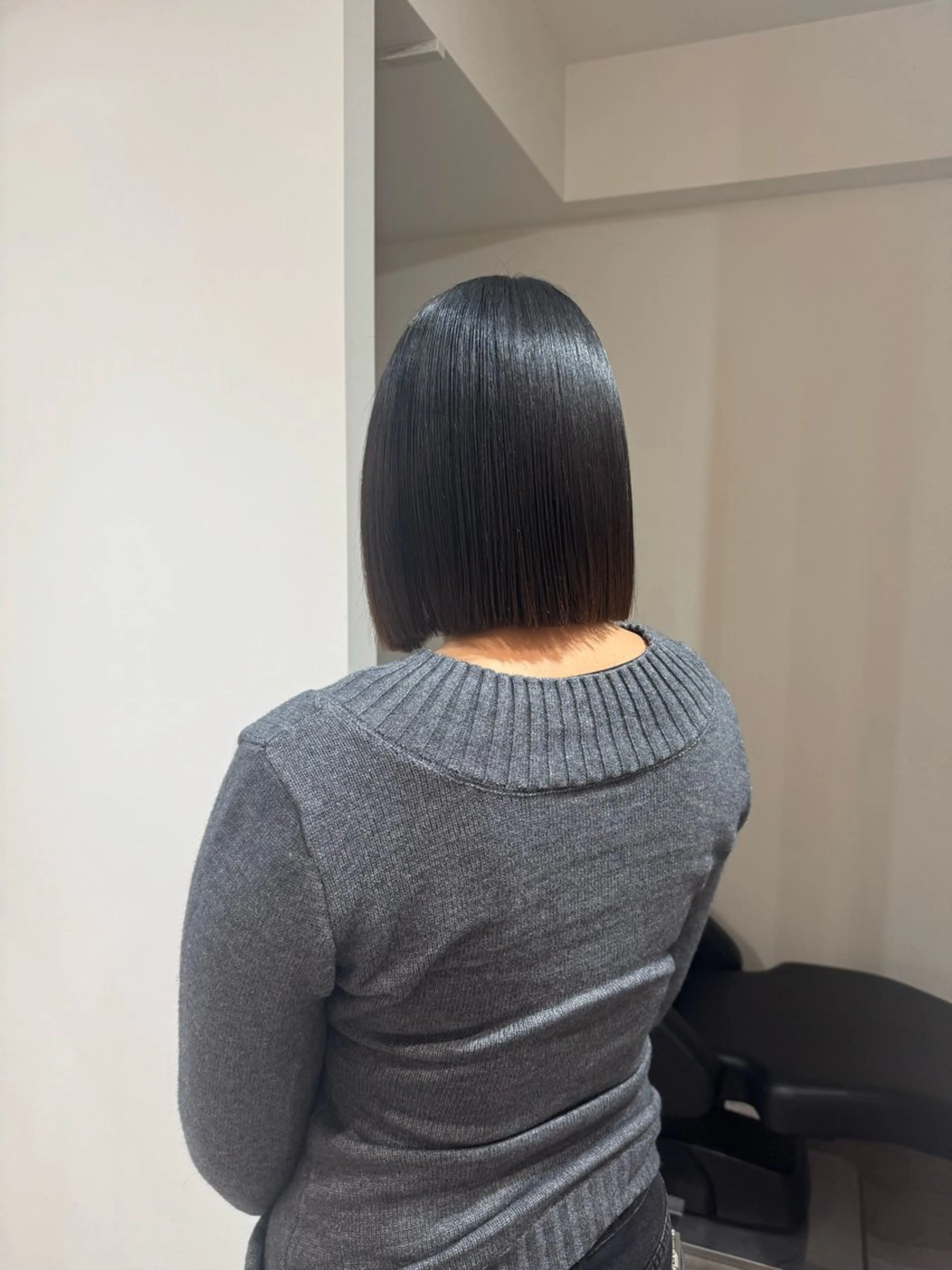 ショート カラー 大人な抜け感レイヤー remi🖤のヘアスタイル