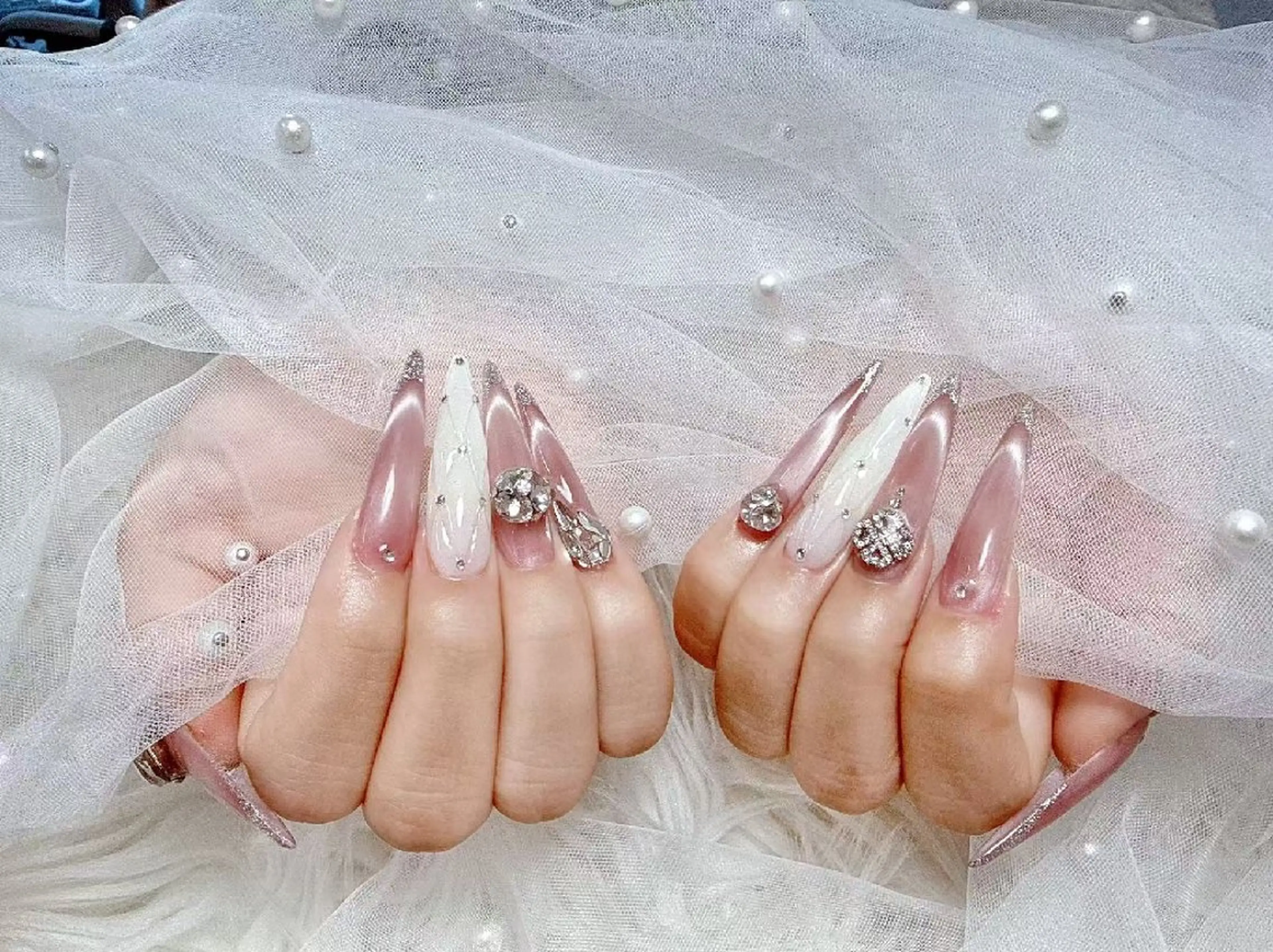 ネイル ENsalon AKIRAのネイルデザイン