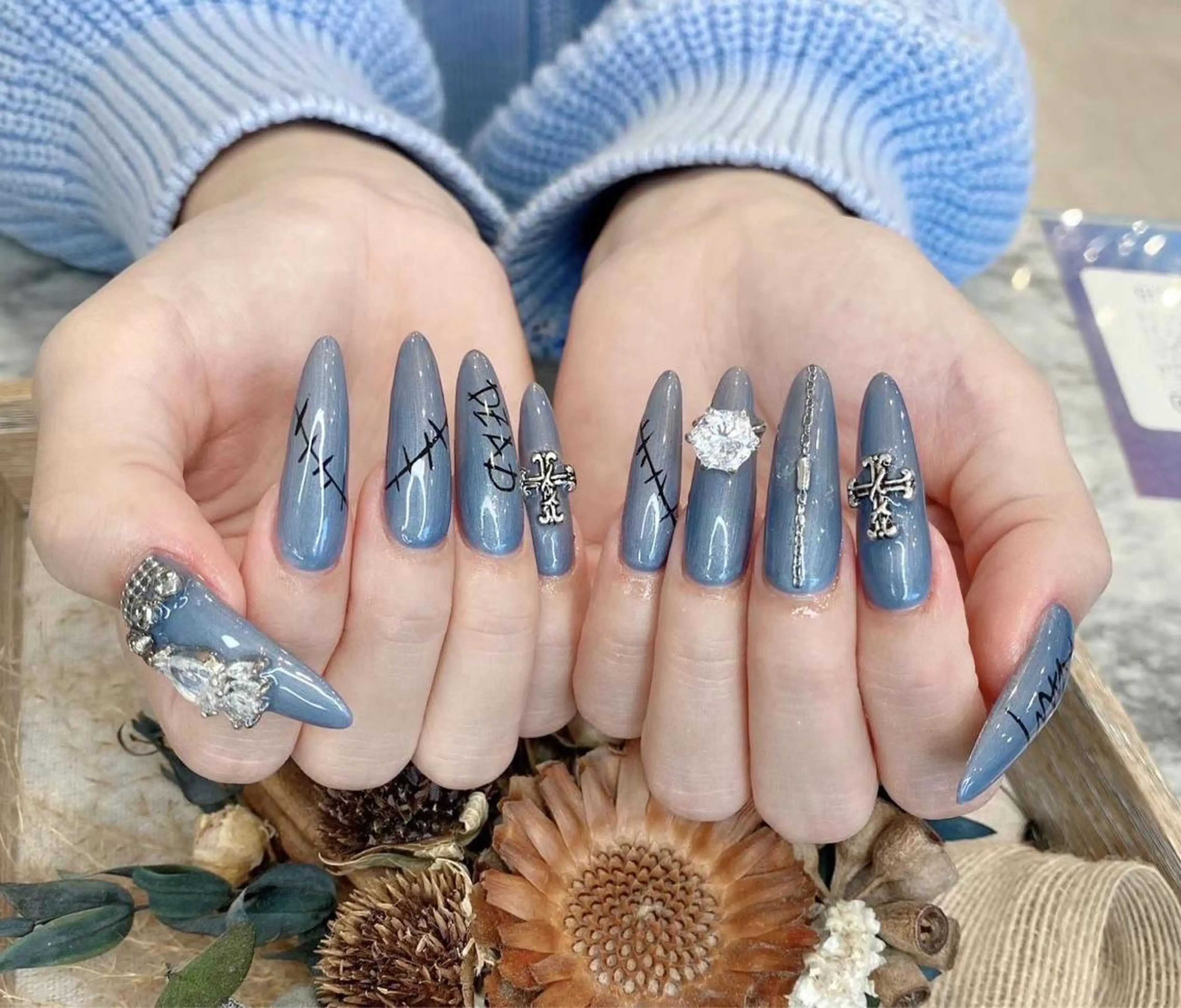 ネイル ブルー シルバー Babarla Nailのネイルデザイン