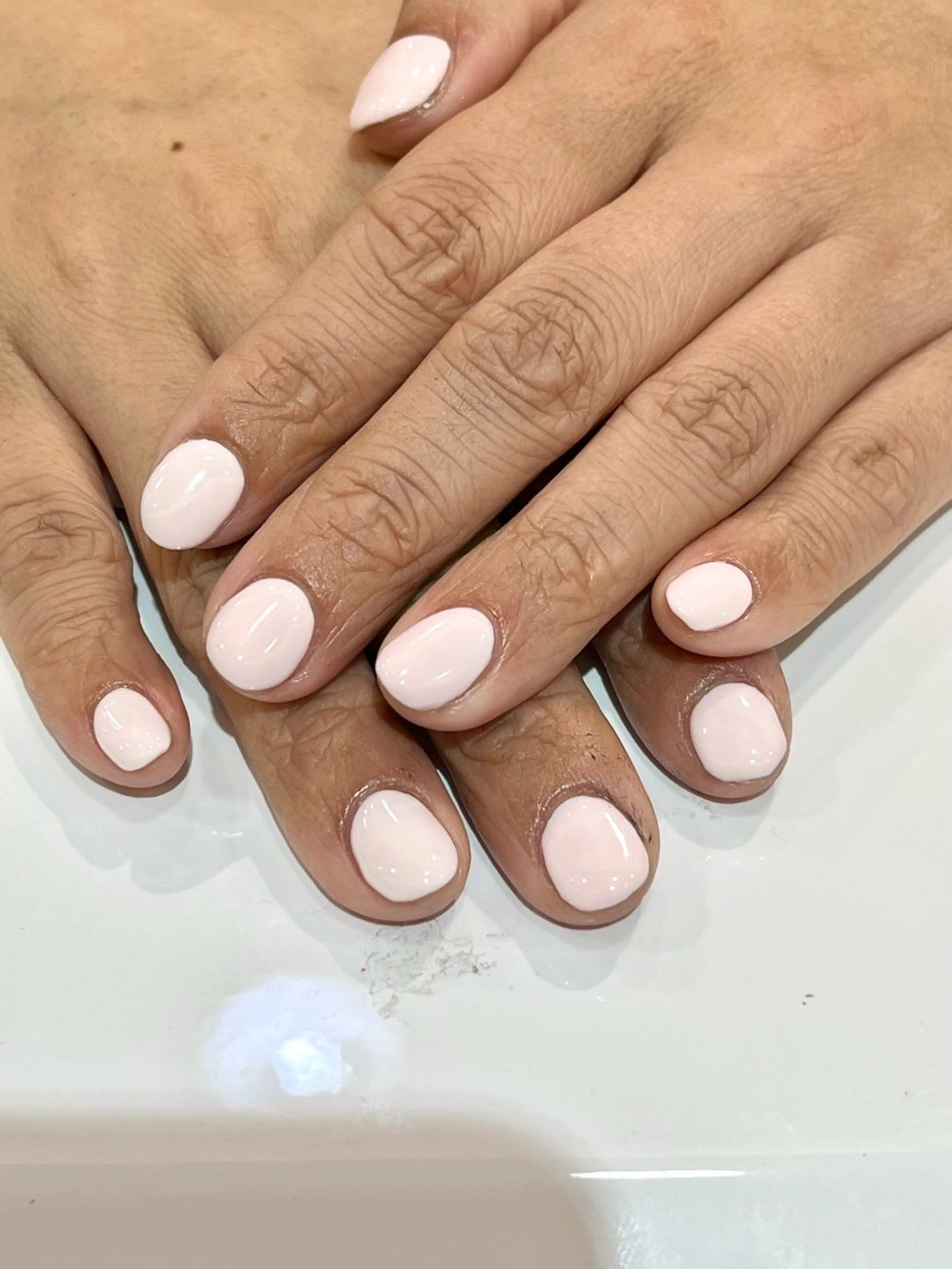 ネイル ジェルネイル ネイビー ワンカラーネイル パラジェル ピンク ハンドネイル ハンドケア カットパーマ 🌀あさみのヘアスタイル