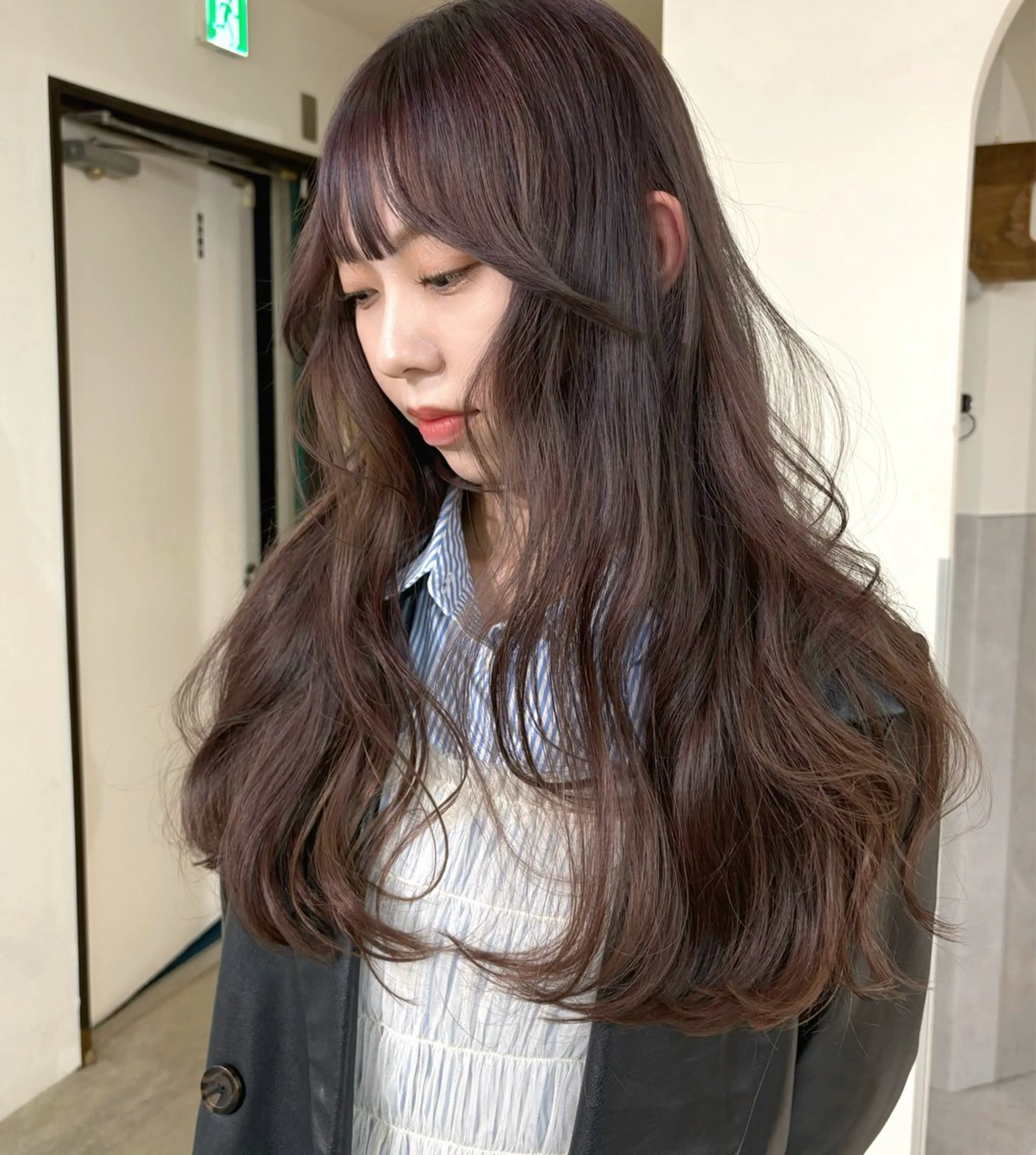 ロング カラー ブリーチ 透明感カラー ブリーチなしカラー 顔周りカット カット ヘアカラー mizuki/ピンク ベージュ.レイヤーのヘアスタイル