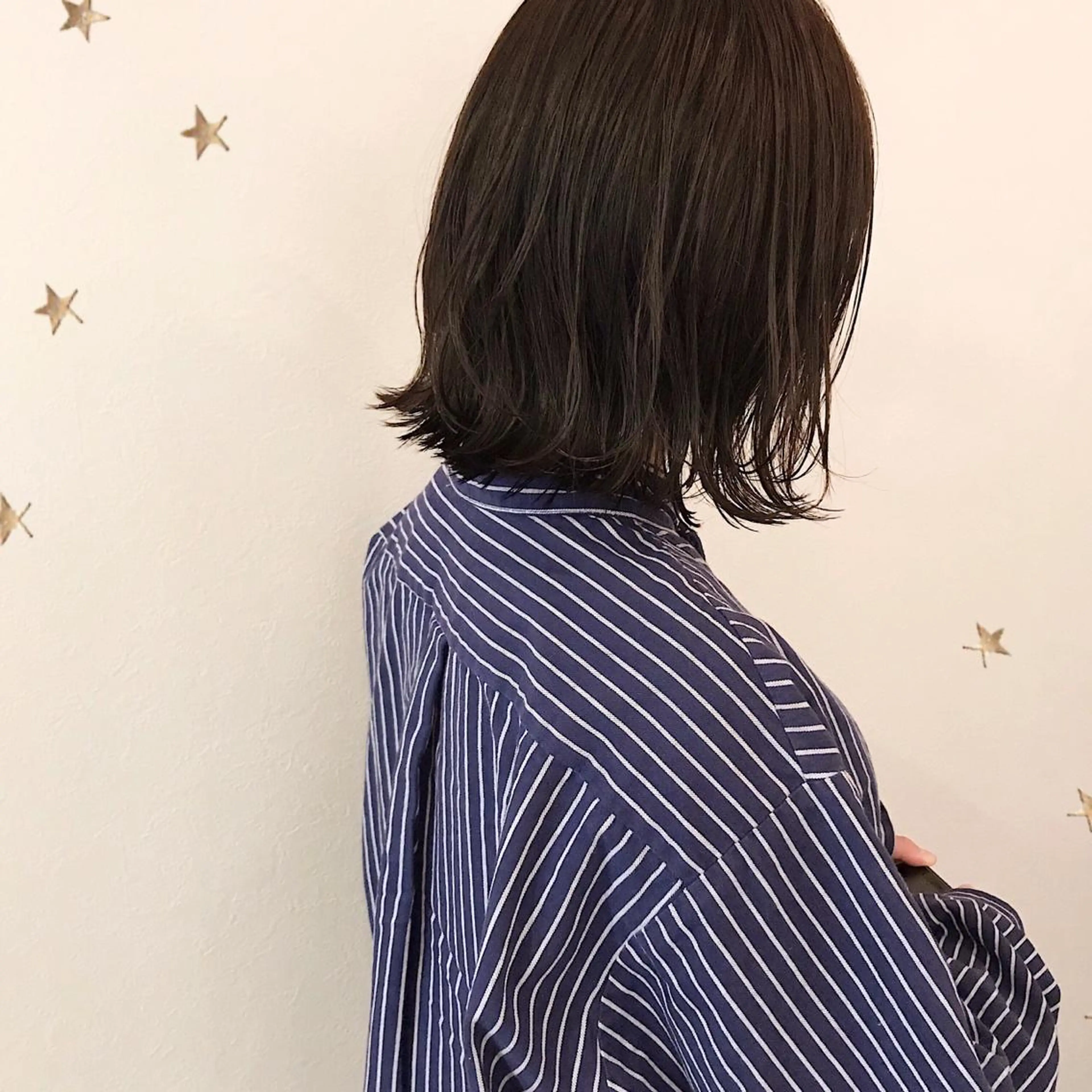 ミディアム カラー 市川 千夏のヘアスタイル