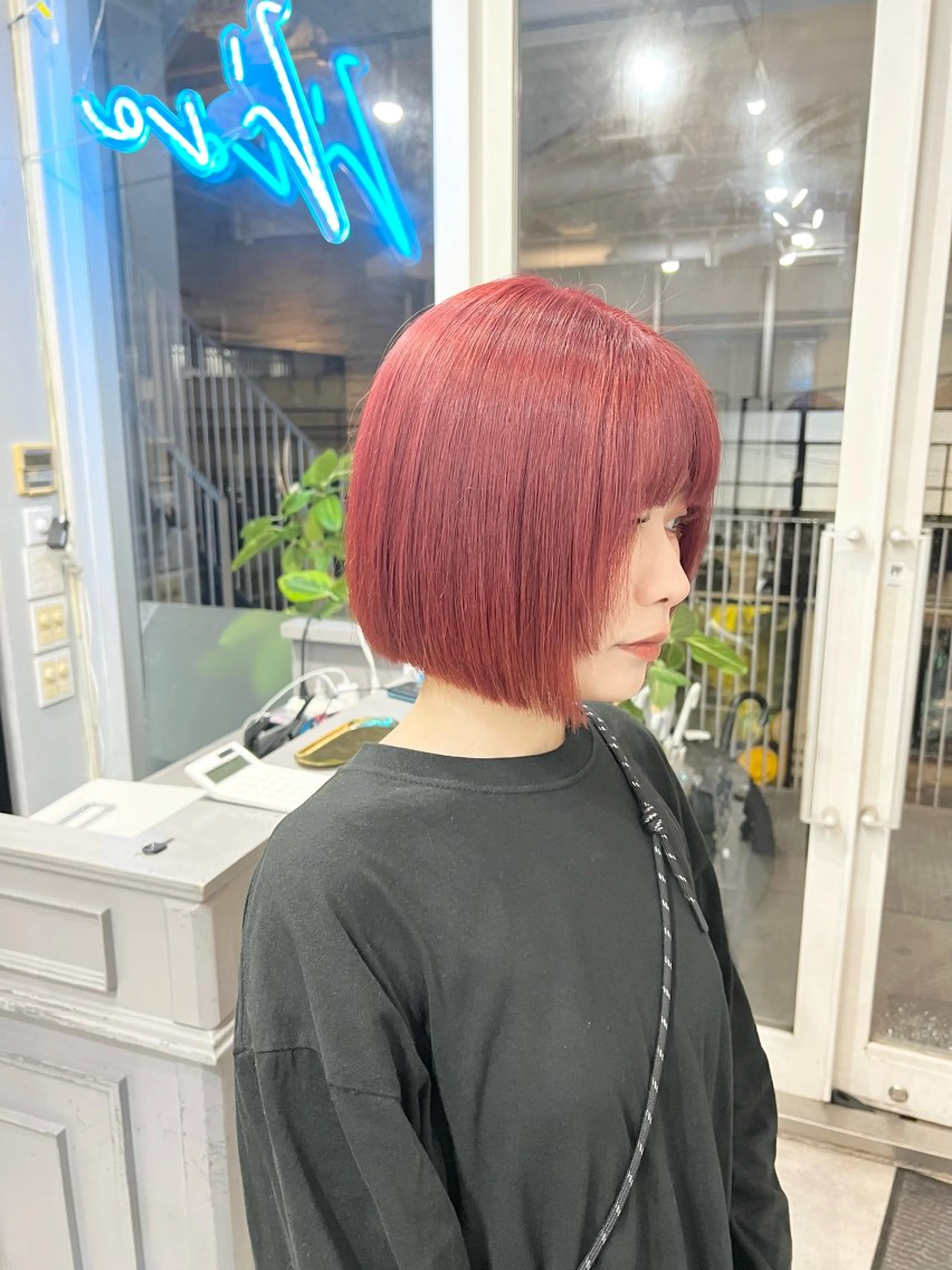 ショート カラー レッドカラー ボブ カット ヘアカラー トリートメント ヘアセット 🫧艶ダブルカラー ブリーチ🫧トモヤのヘアスタイル