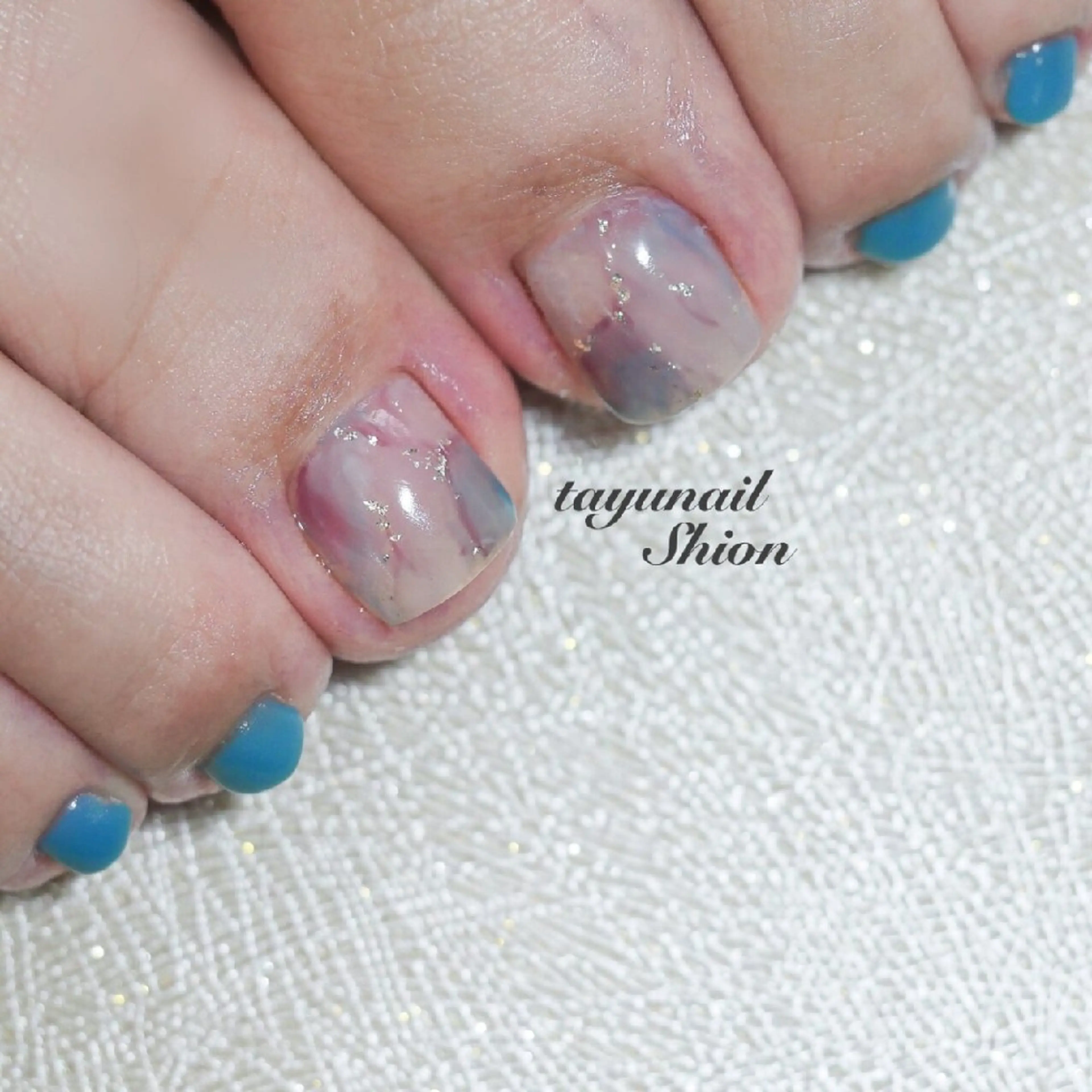 ネイル アートネイル ブルー フットネイル ジェルネイル ニュアンスネイル ネイルサロン 【たゆnail】のネイルデザイン