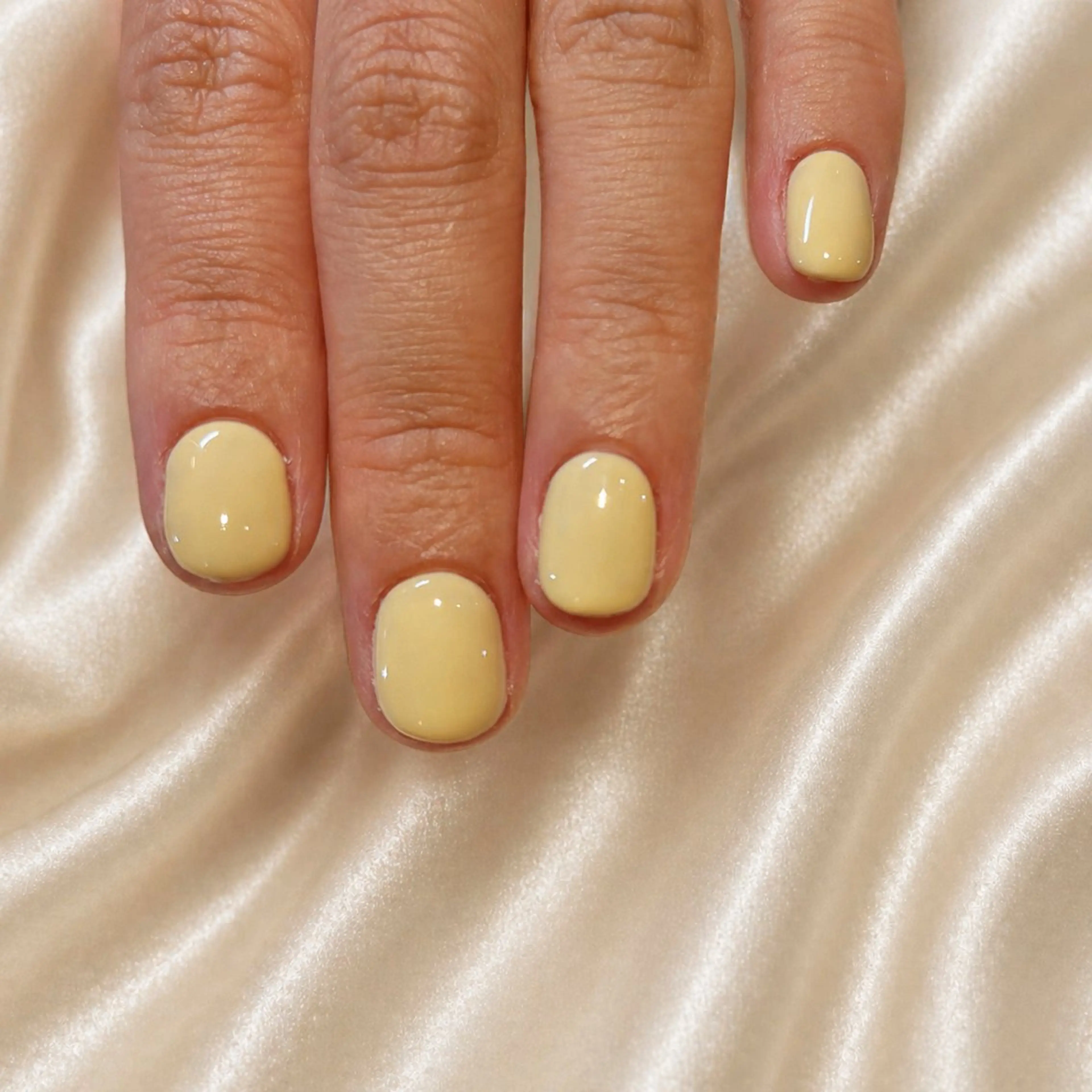 ネイル ワンカラーネイル ハンドネイル モデル募集🍑渋谷 Nanamiのネイルデザイン