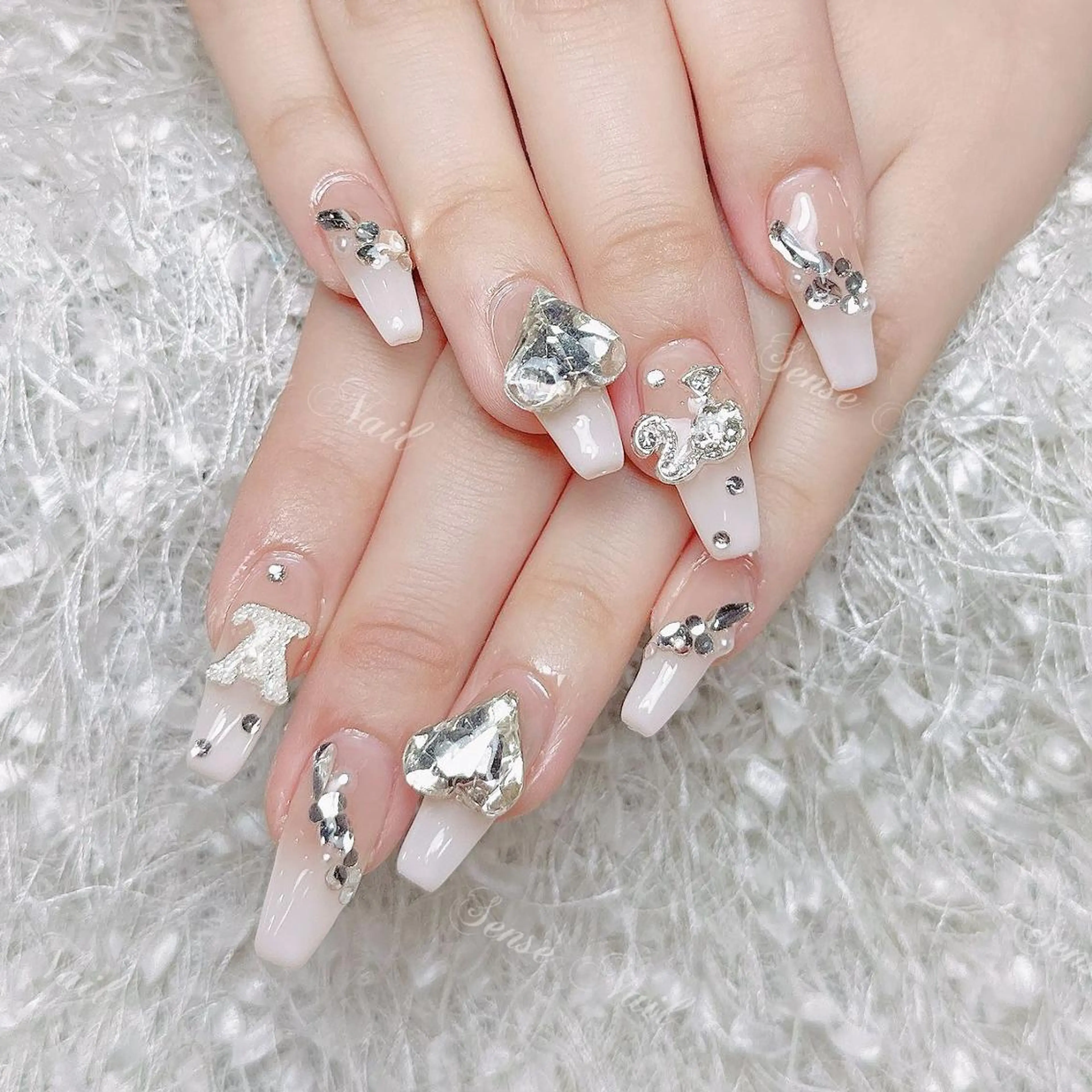 ネイル ナユキNA.YUKI 新宿店のネイルデザイン