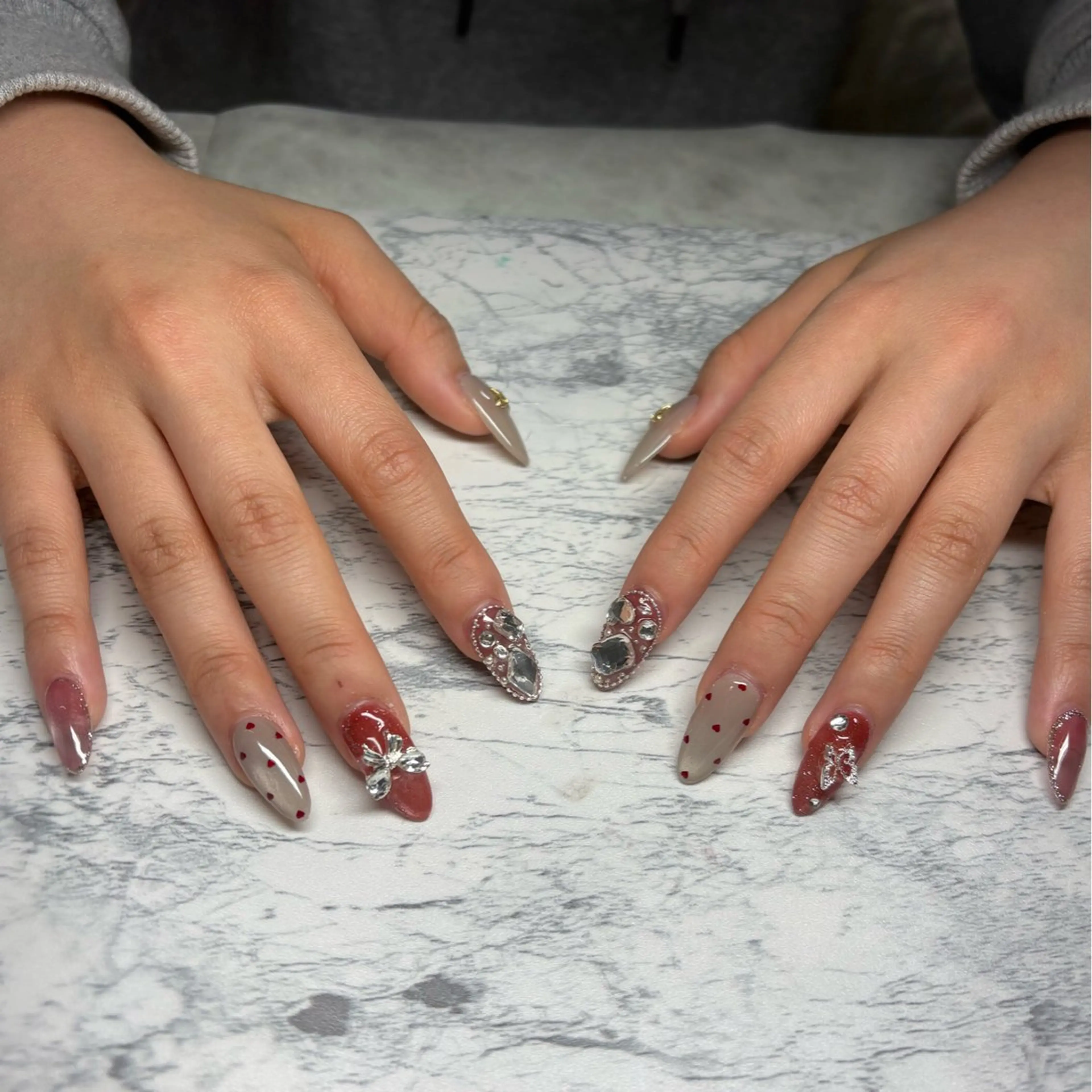 ネイル ハンドネイル LOUISE. ／ネイルのネイルデザイン