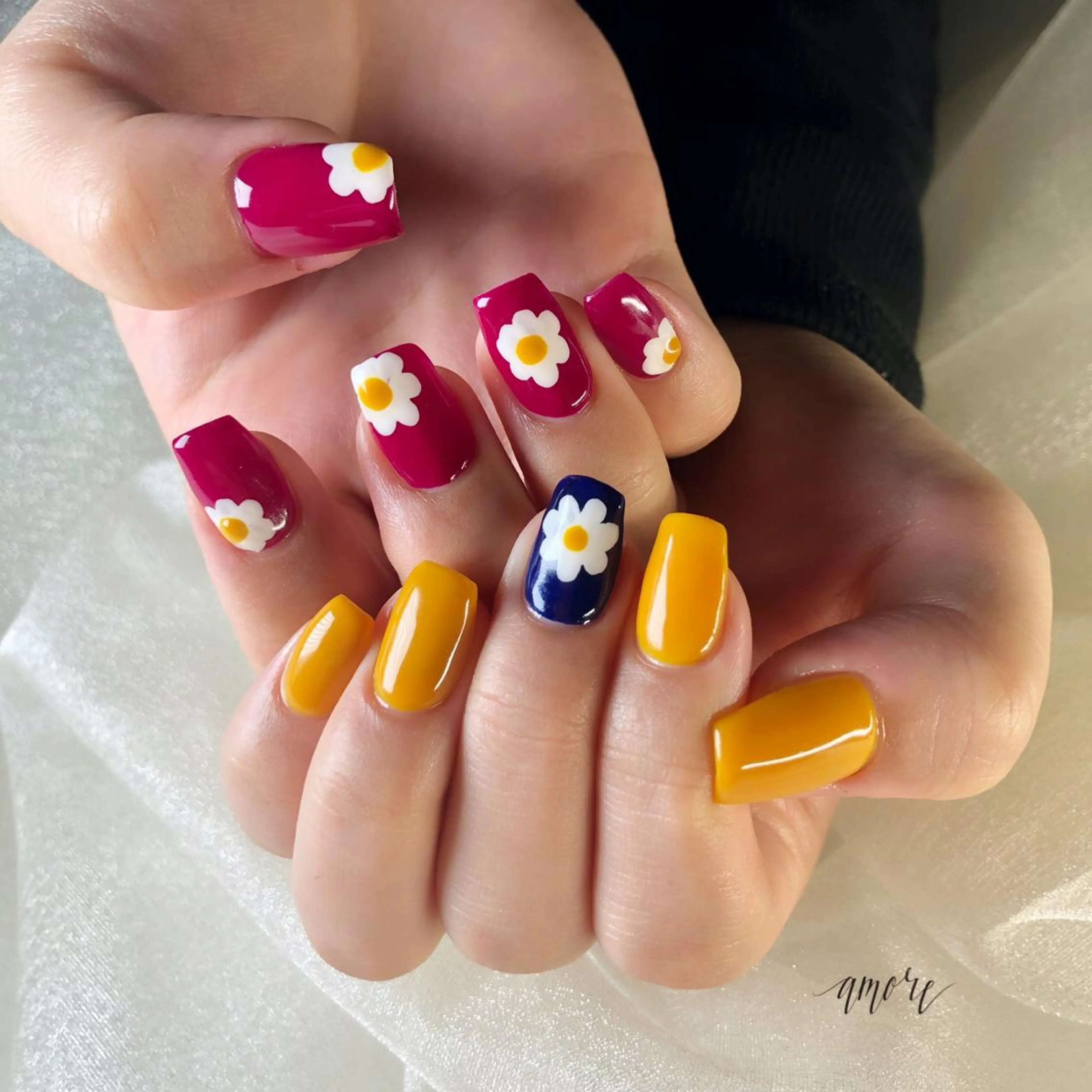 ネイル ジェルネイル 氷ネイル・うるうるネイル マグネットネイル ミラーネイル ニュアンスネイル You kyehwaのネイルデザイン