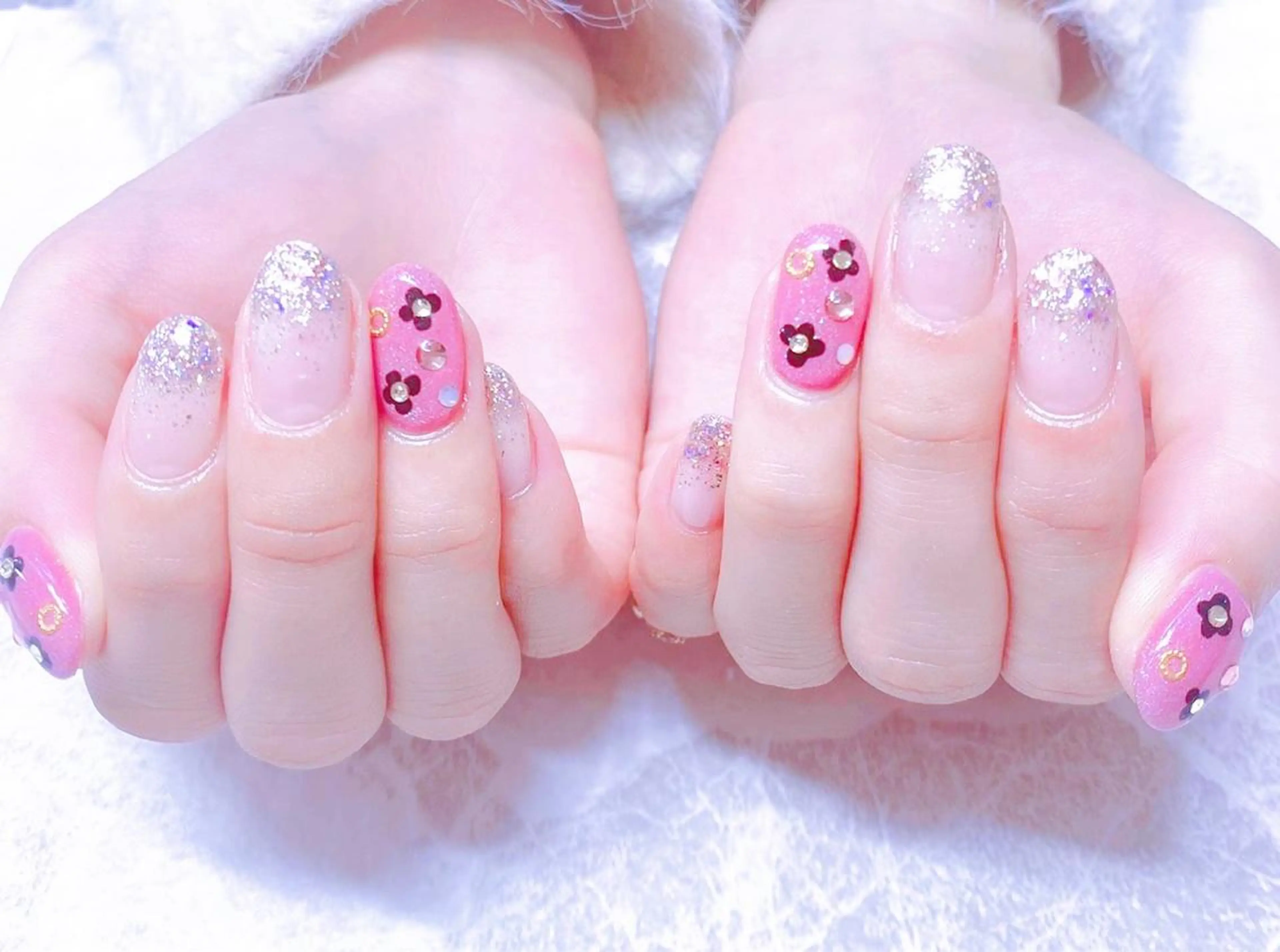 ネイル ハンドネイル マジック ミラーのネイルデザイン